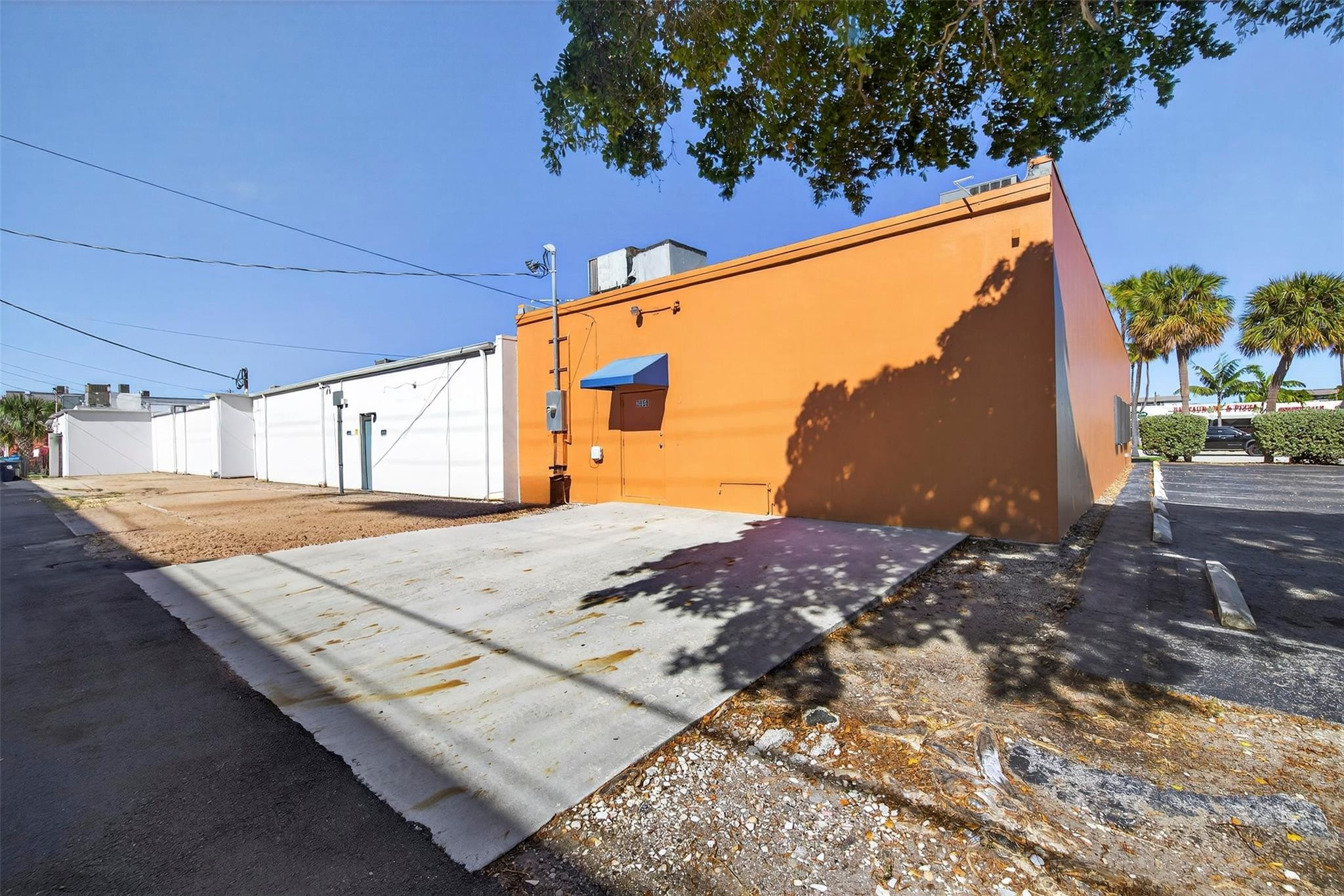 3050 E Commercial Fort Lauderdale, FL 0