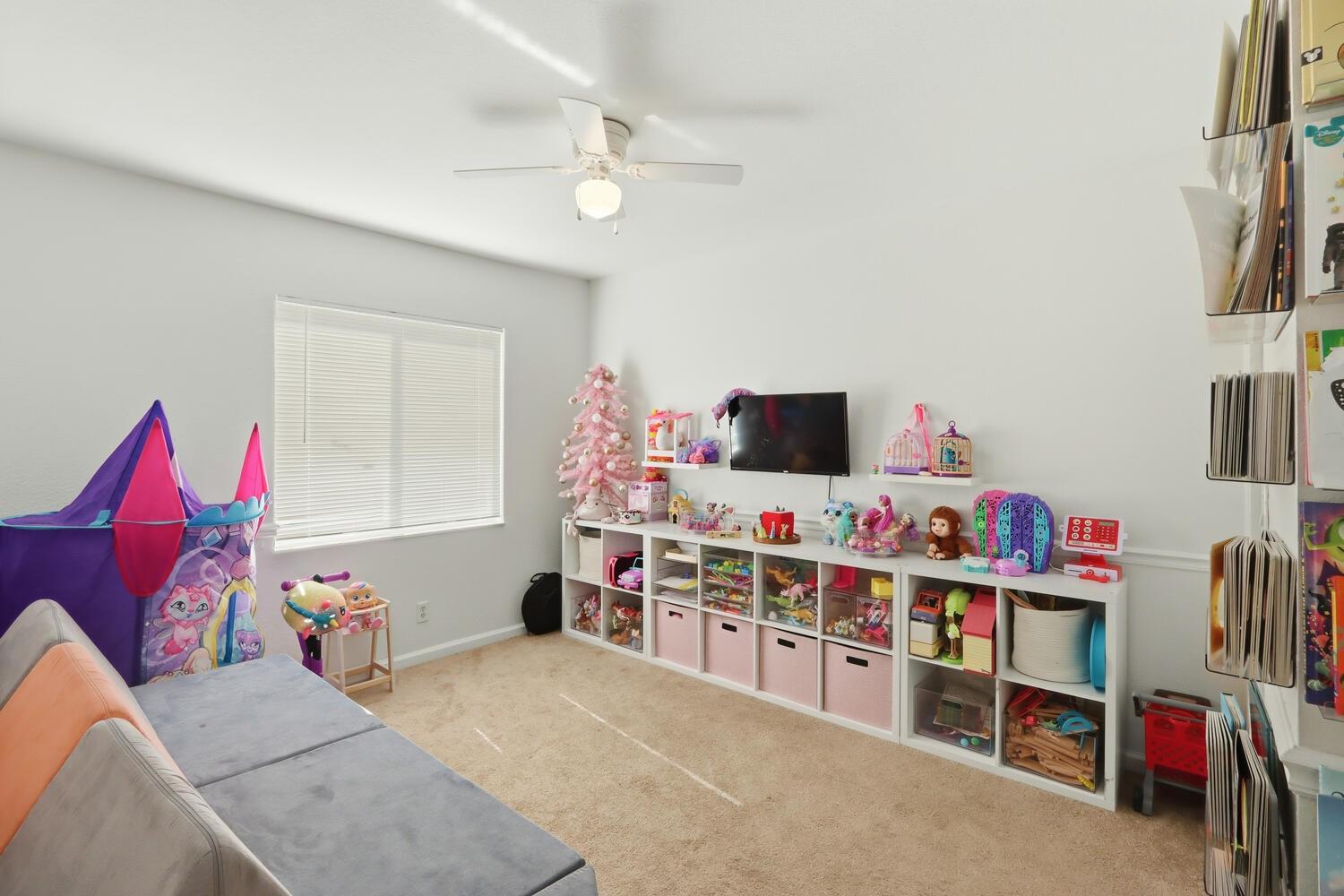 1085 Center Stone Ln Riviera Beach, FL 33404