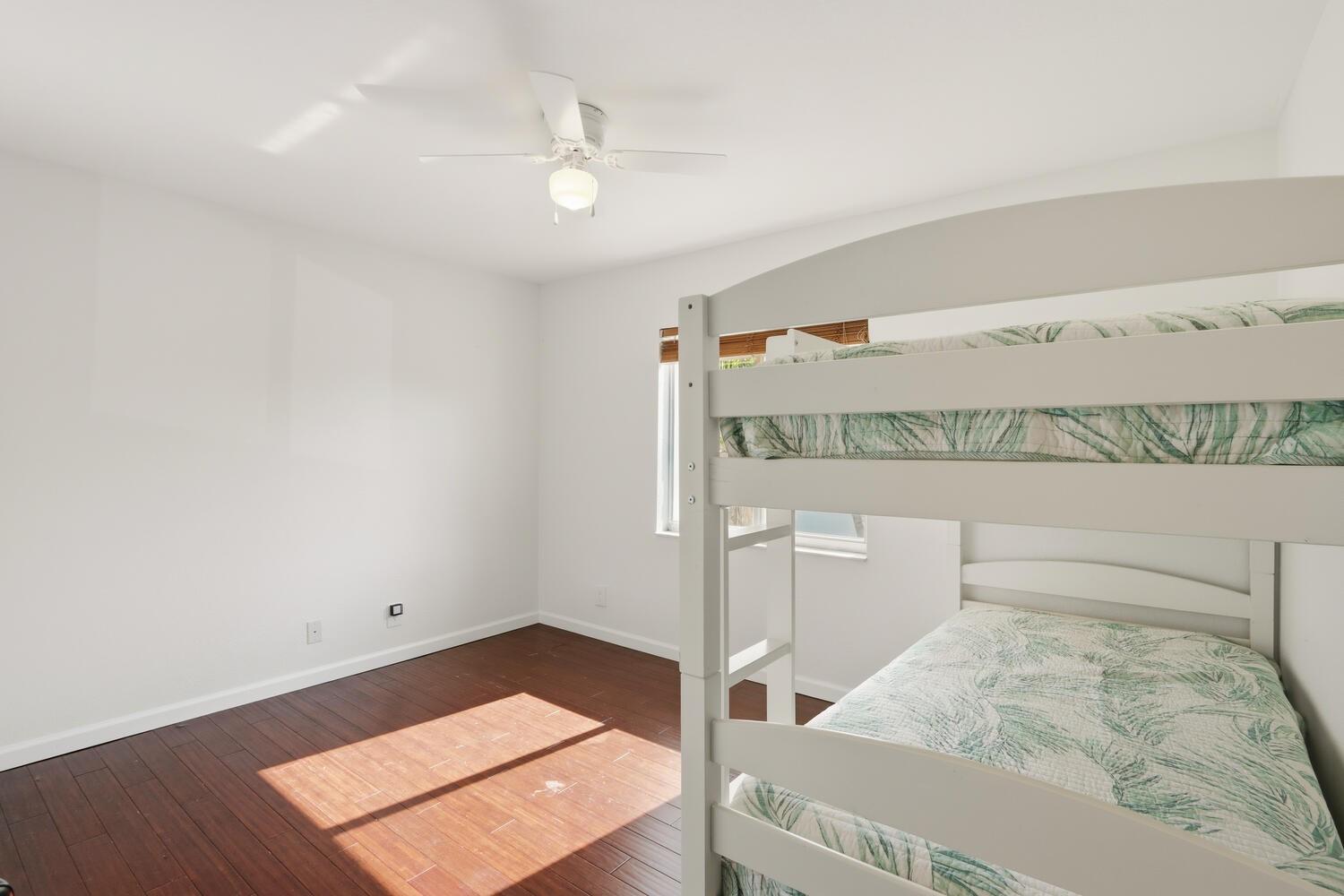 1085 Center Stone Ln Riviera Beach, FL 33404