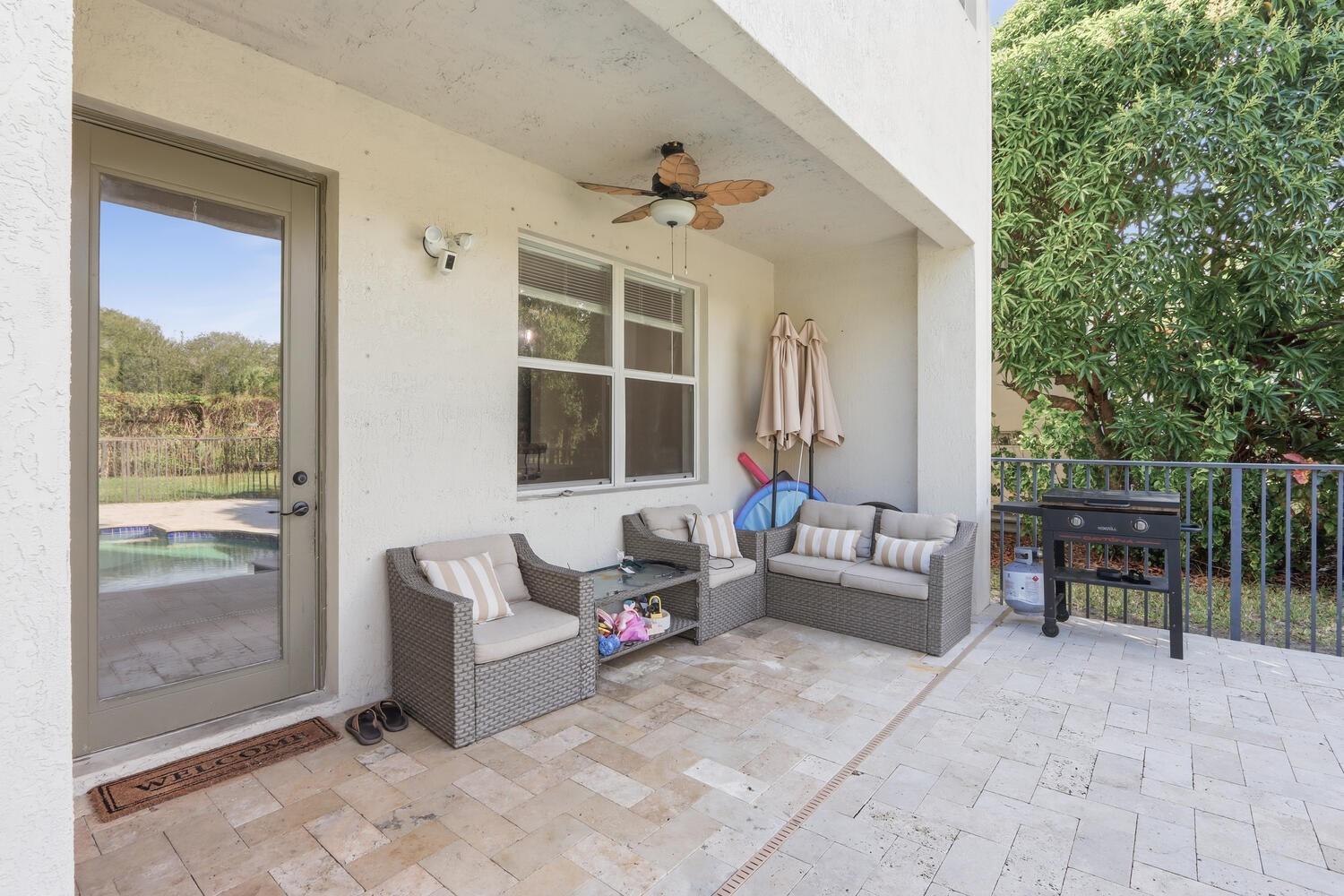 1085 Center Stone Ln Riviera Beach, FL 33404