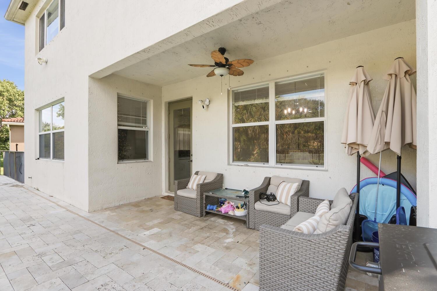 1085 Center Stone Ln Riviera Beach, FL 33404