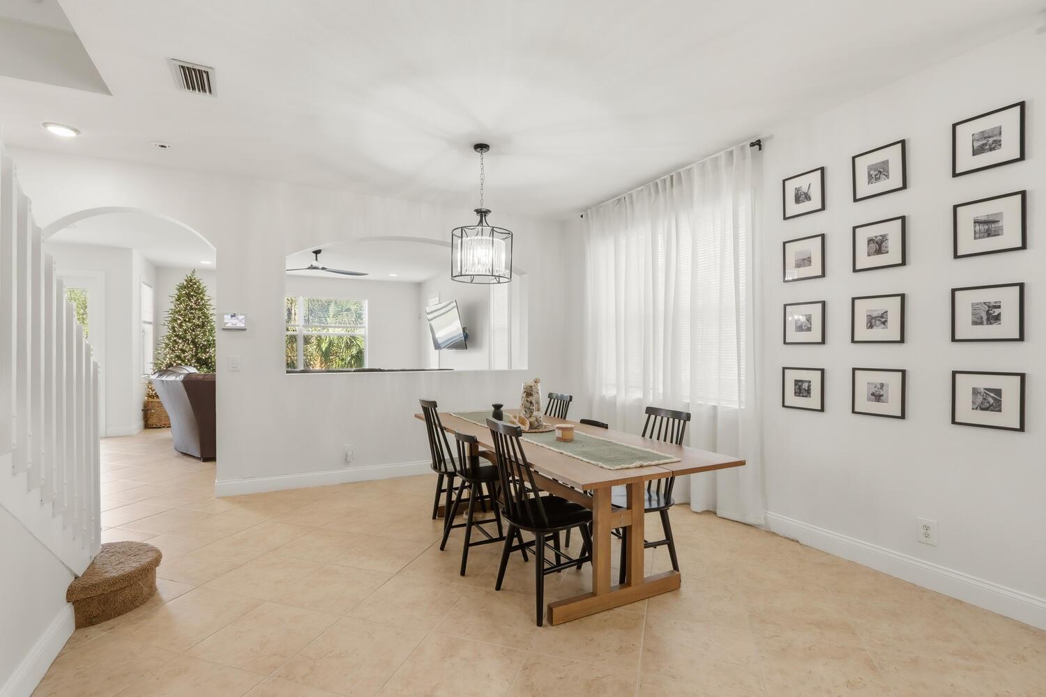 1085 Center Stone Ln Riviera Beach, FL 33404