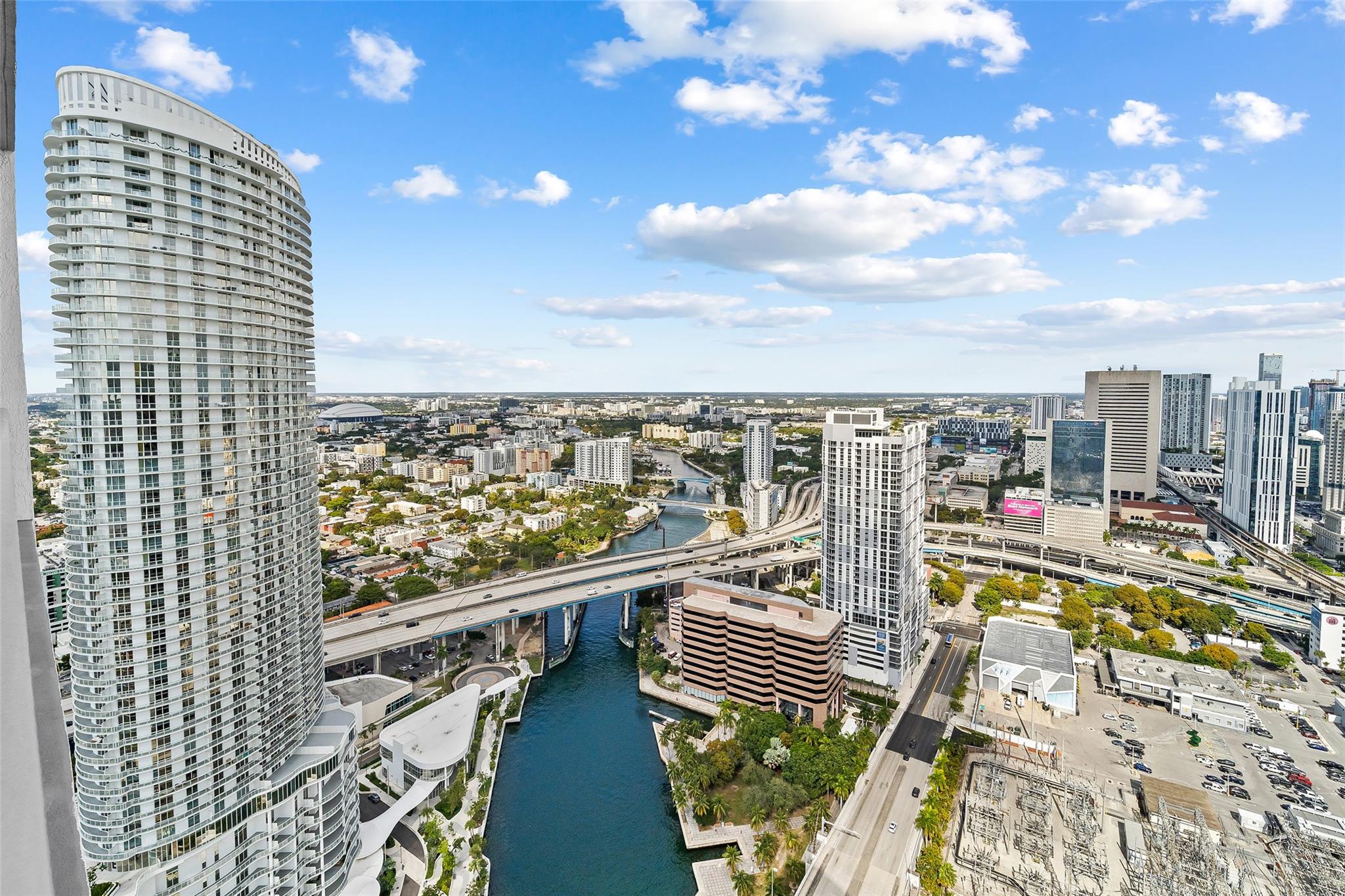 185 SW 7th St #4403 Miami, FL 33130