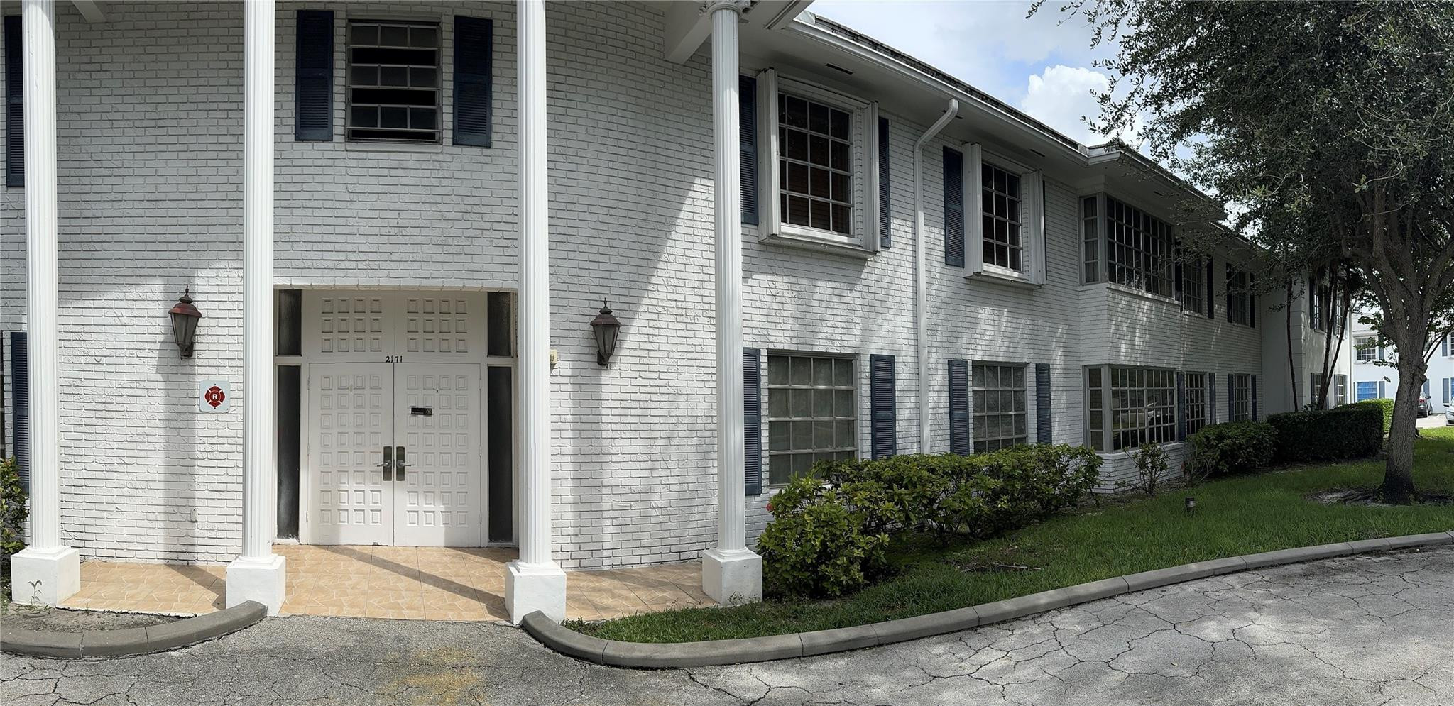 2171 NE 66th #801