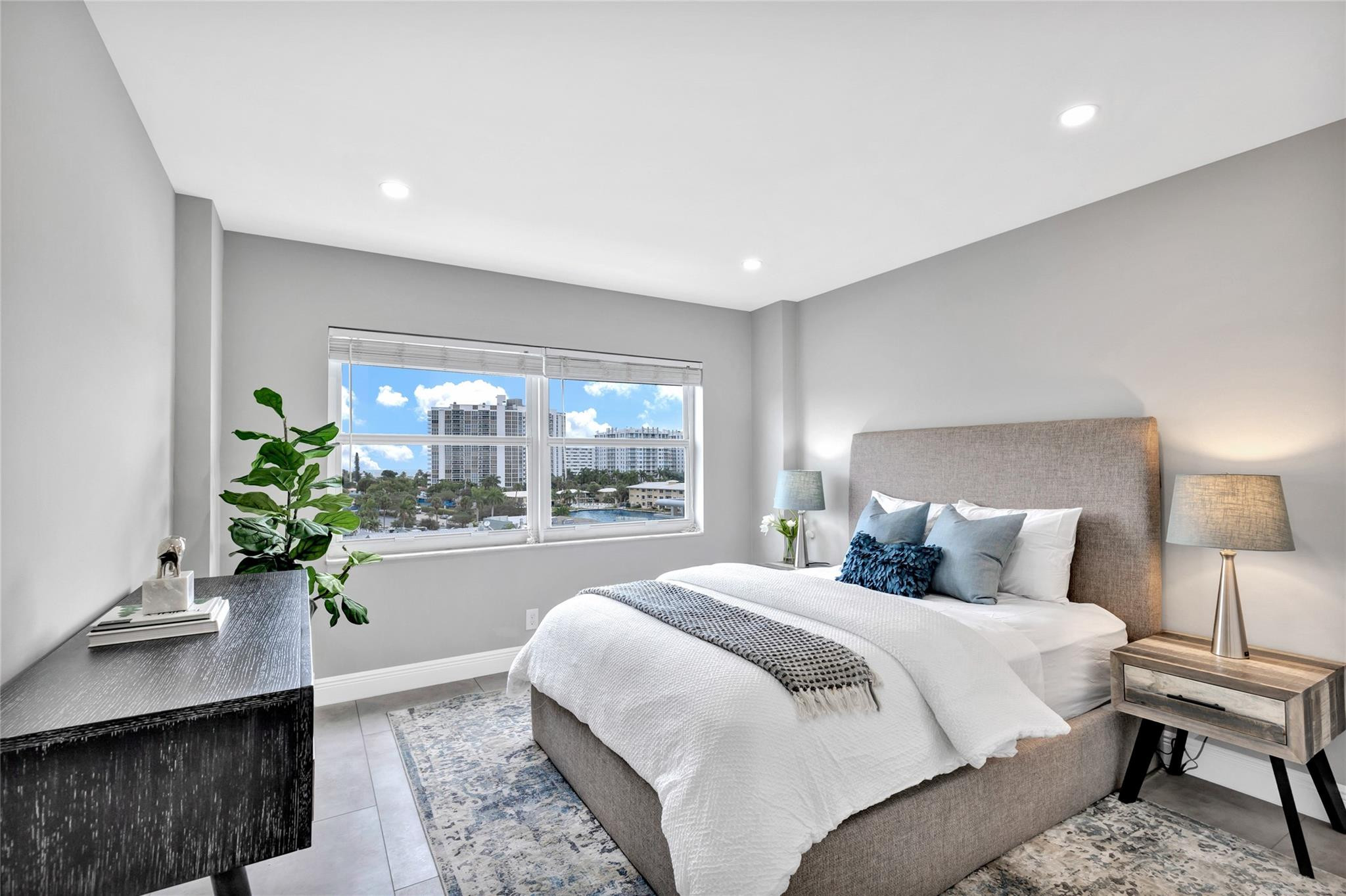 2900 NE 30th #7H Fort Lauderdale, FL 33306