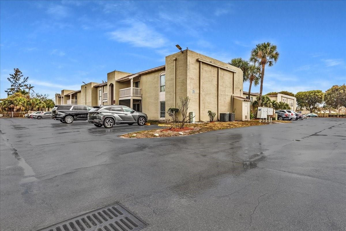 1500 N Congress #C31