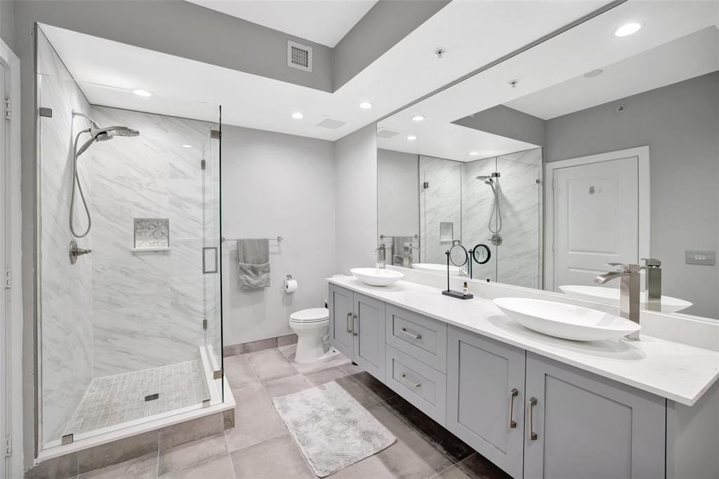 315 NE 3rd #1004 Fort Lauderdale, FL 33301