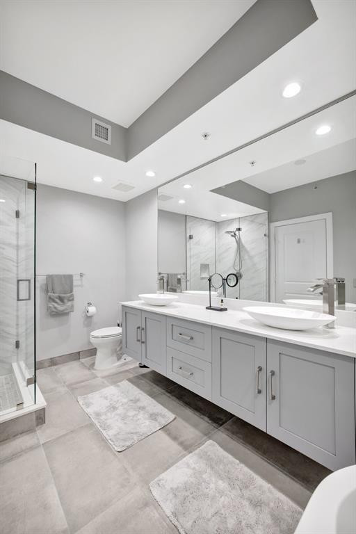 315 NE 3rd #1004 Fort Lauderdale, FL 33301