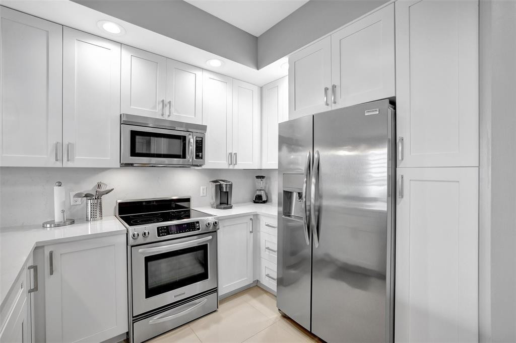 315 NE 3rd #1004 Fort Lauderdale, FL 33301