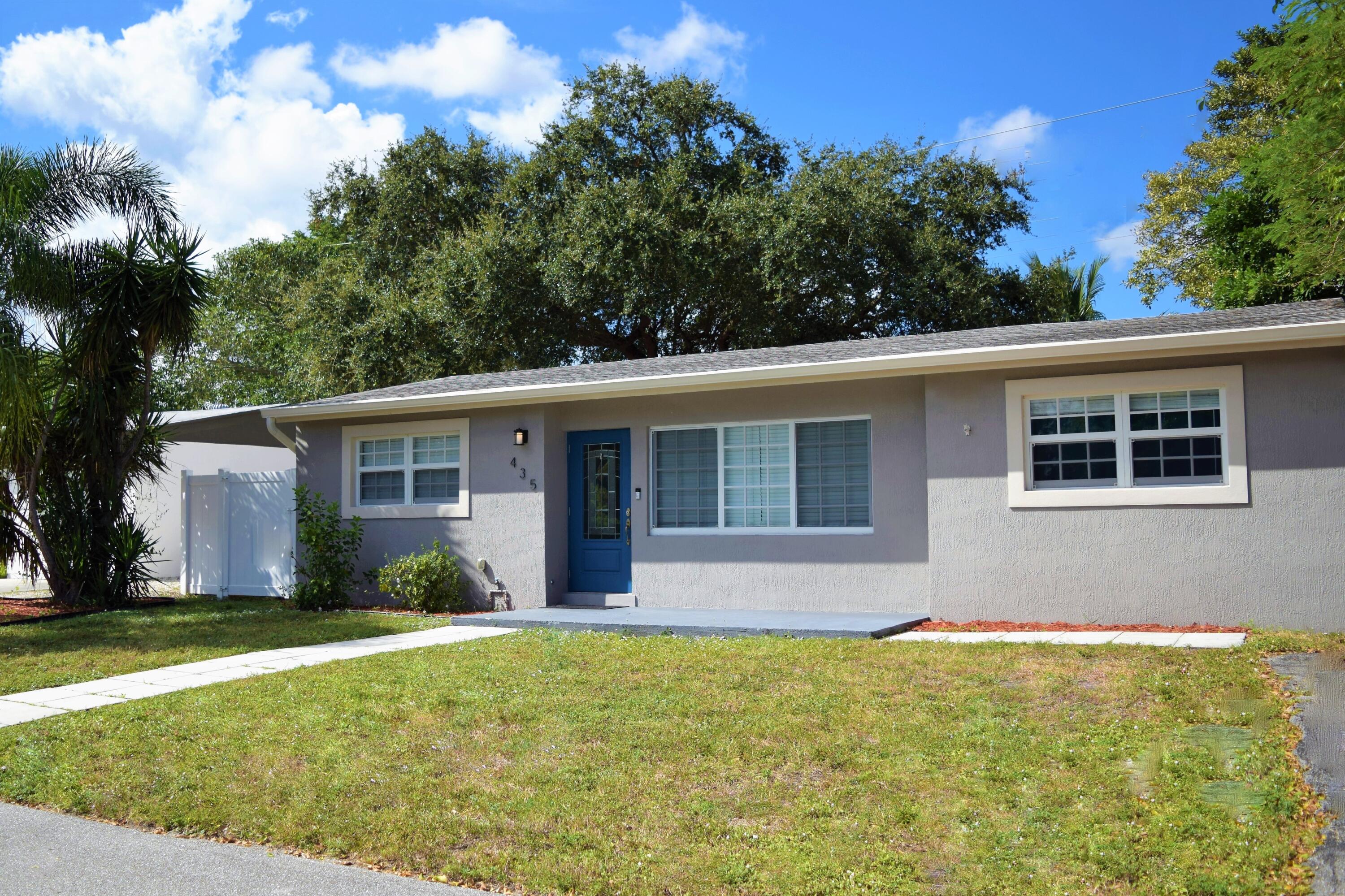 435 Seminole Dr