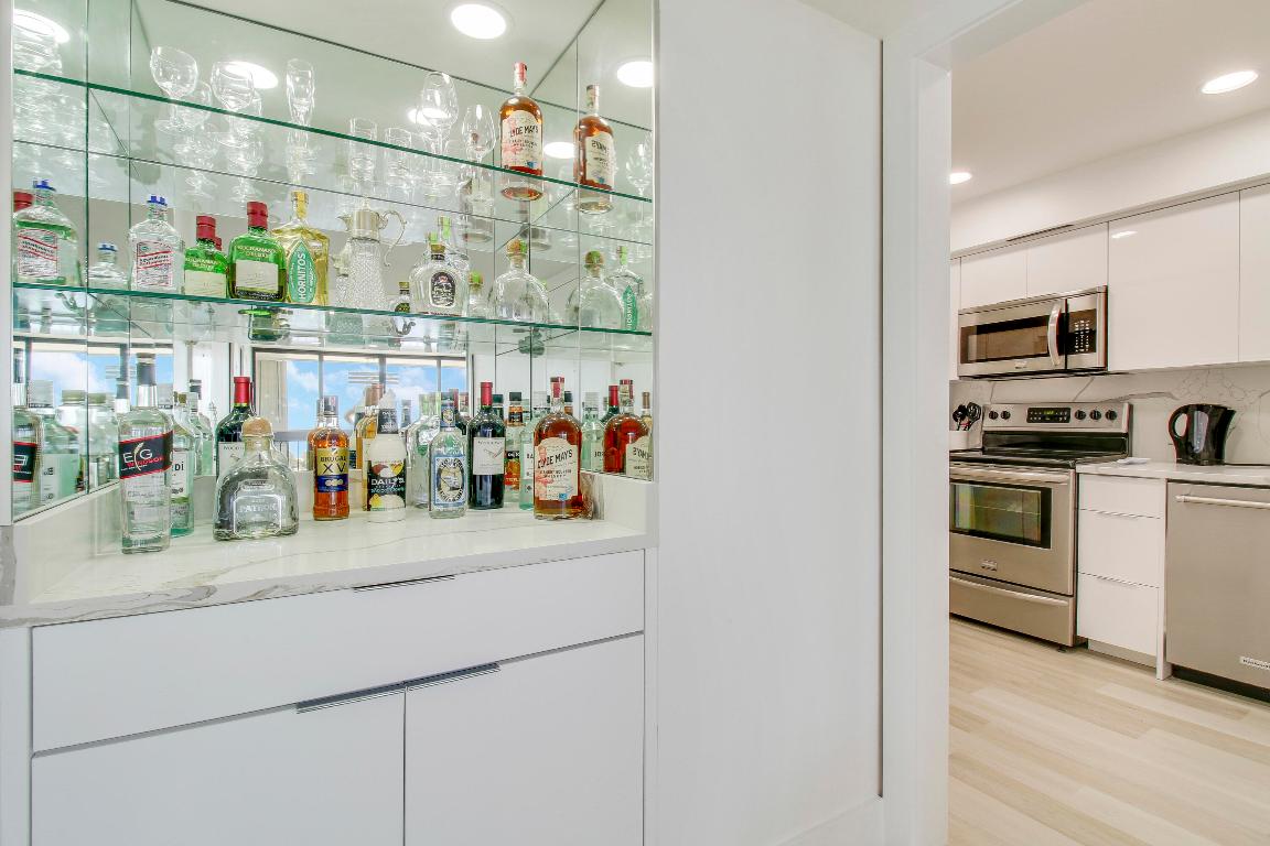 2000 Presidential #1401 West Palm Beach, FL 33401