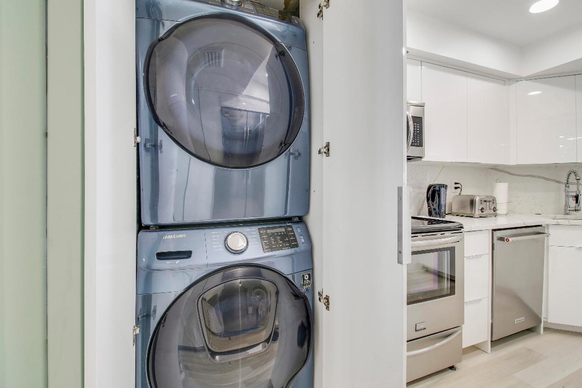 2000 Presidential #1401 West Palm Beach, FL 33401