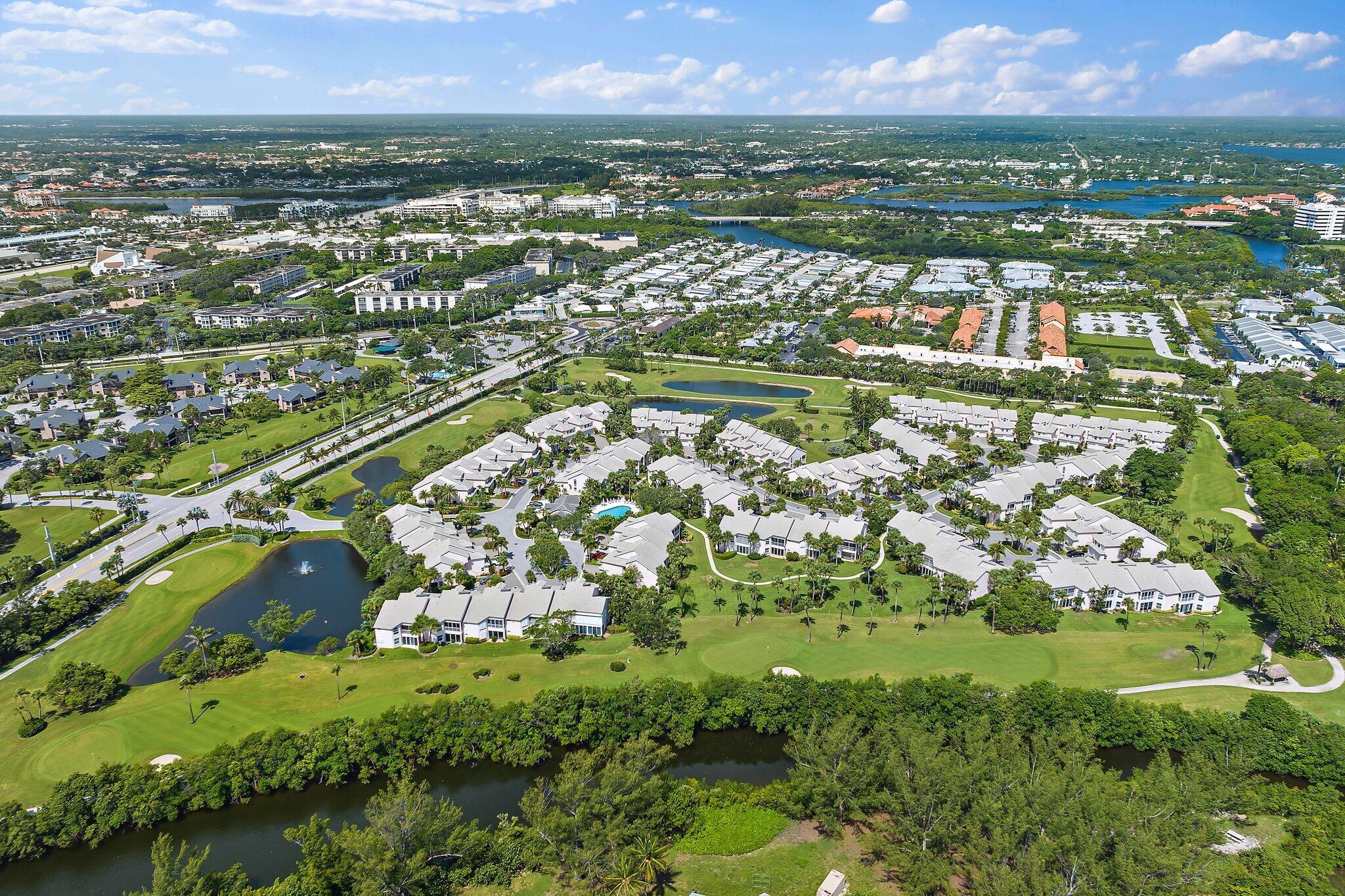 2905 Fairway Dr Jupiter, FL 33477