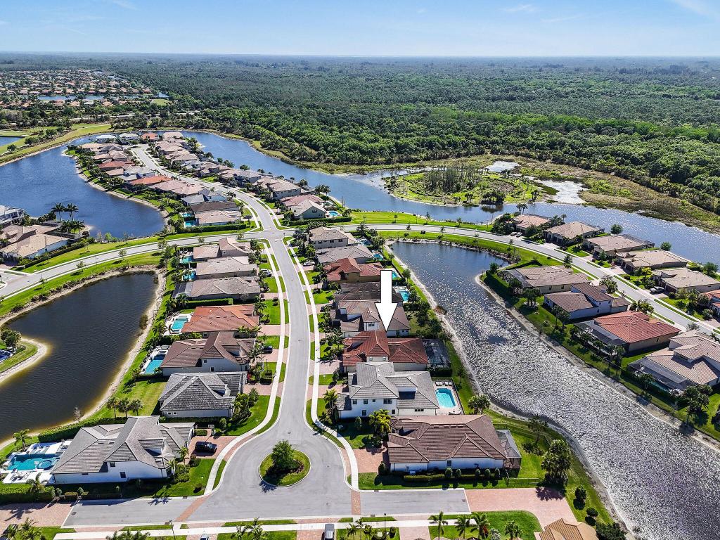 121 Blanca Isles Ln Jupiter, FL 33478