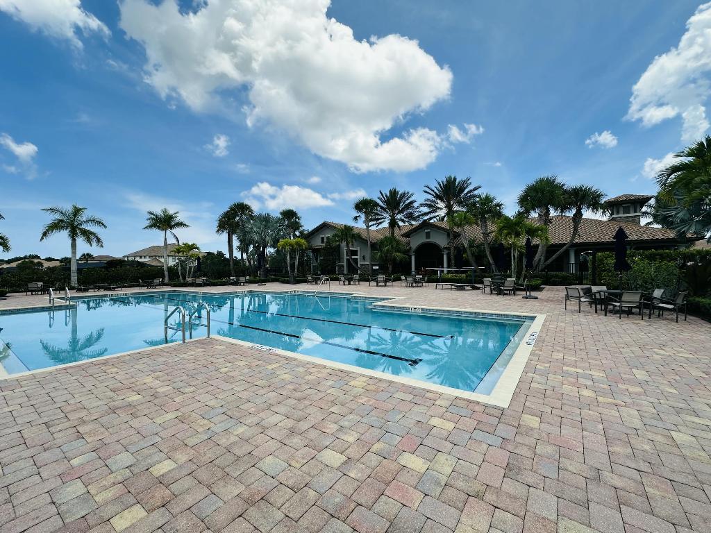 121 Blanca Isles Ln Jupiter, FL 33478