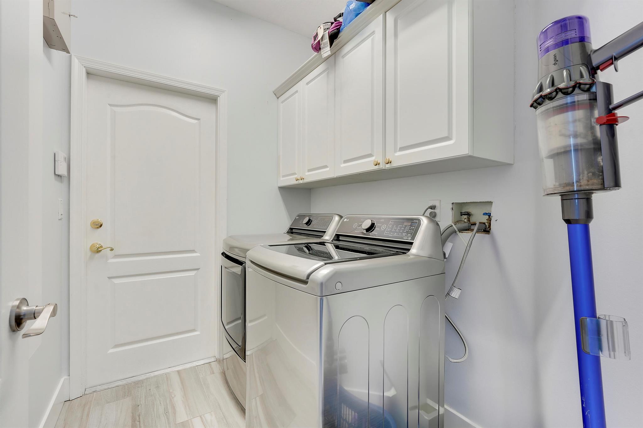 496 Peacock Ln Jupiter, FL 33458