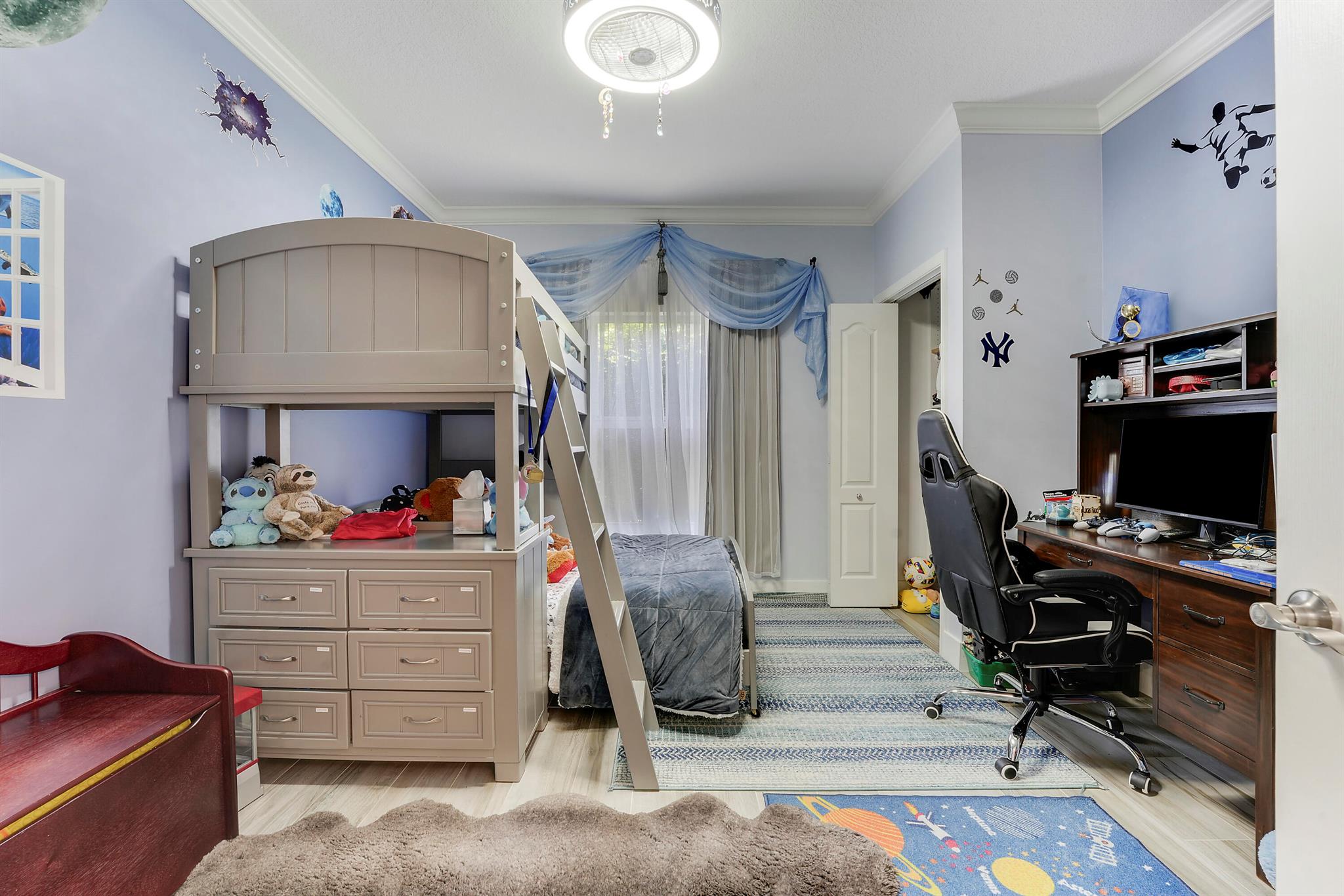 496 Peacock Ln Jupiter, FL 33458