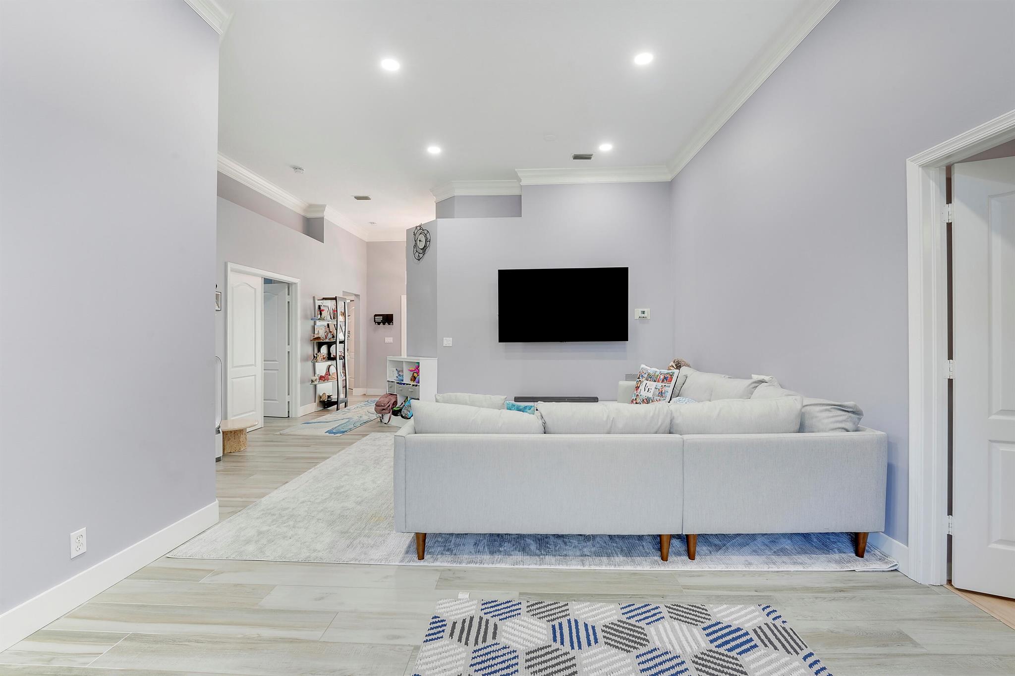 496 Peacock Ln Jupiter, FL 33458