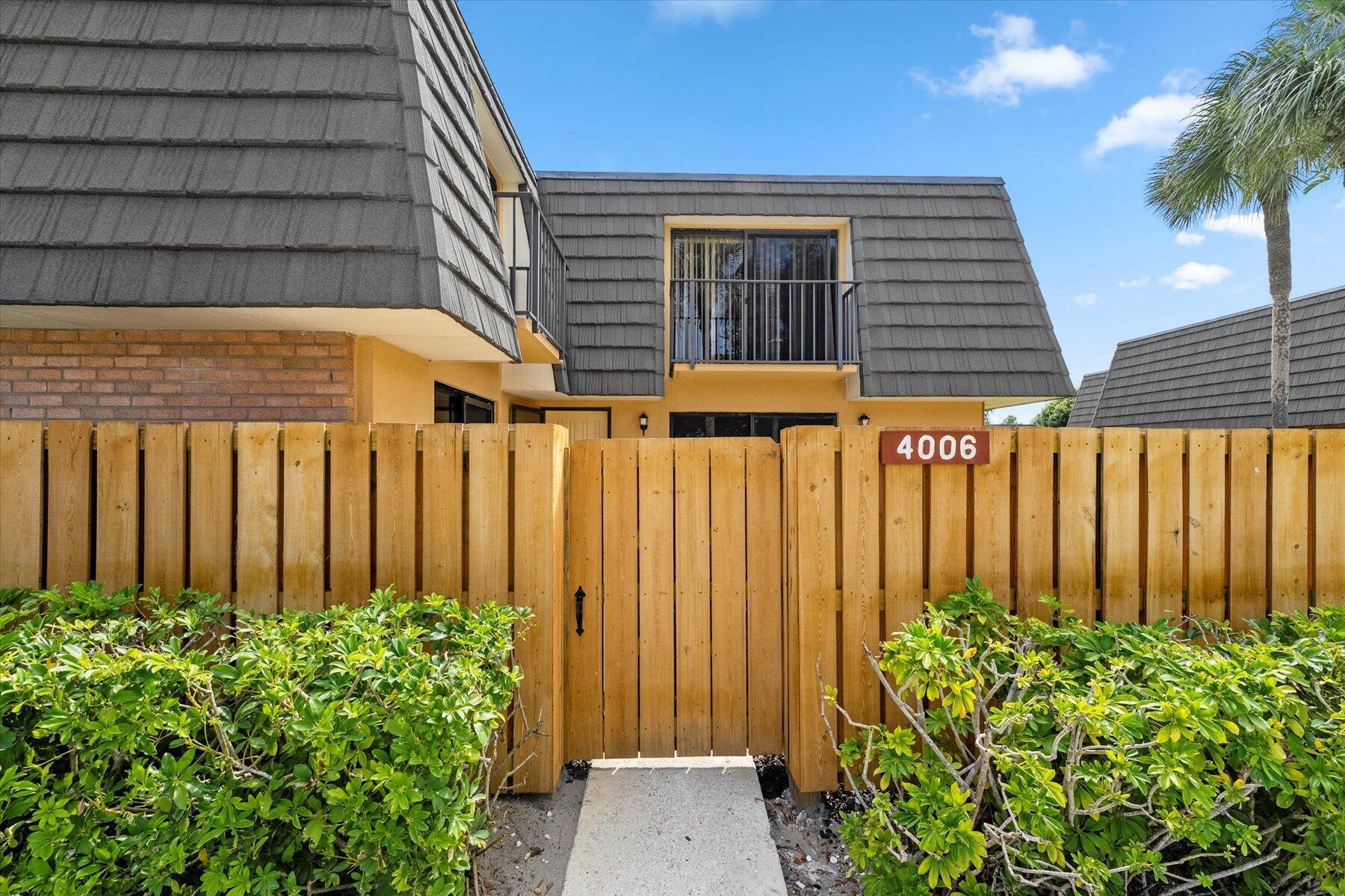 4006 40th Way