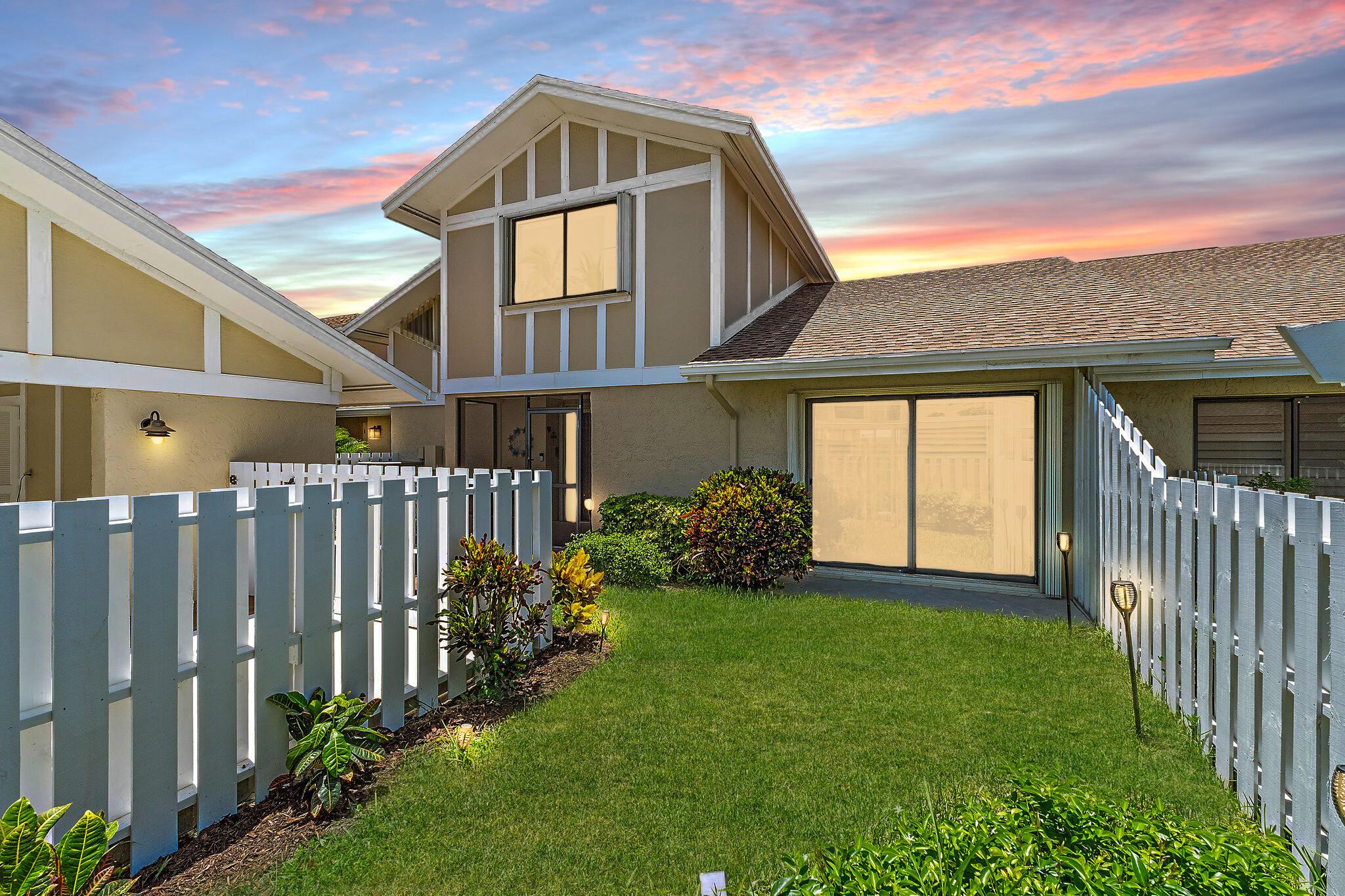 17205 Hilliard Ter Jupiter, FL 33477