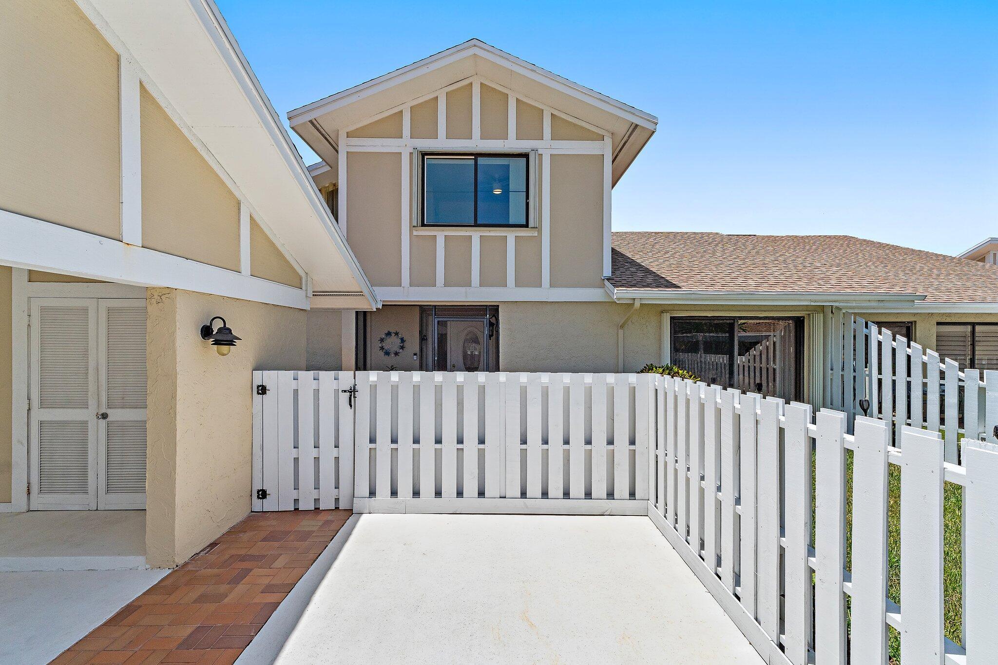 17205 Hilliard Ter Jupiter, FL 33477