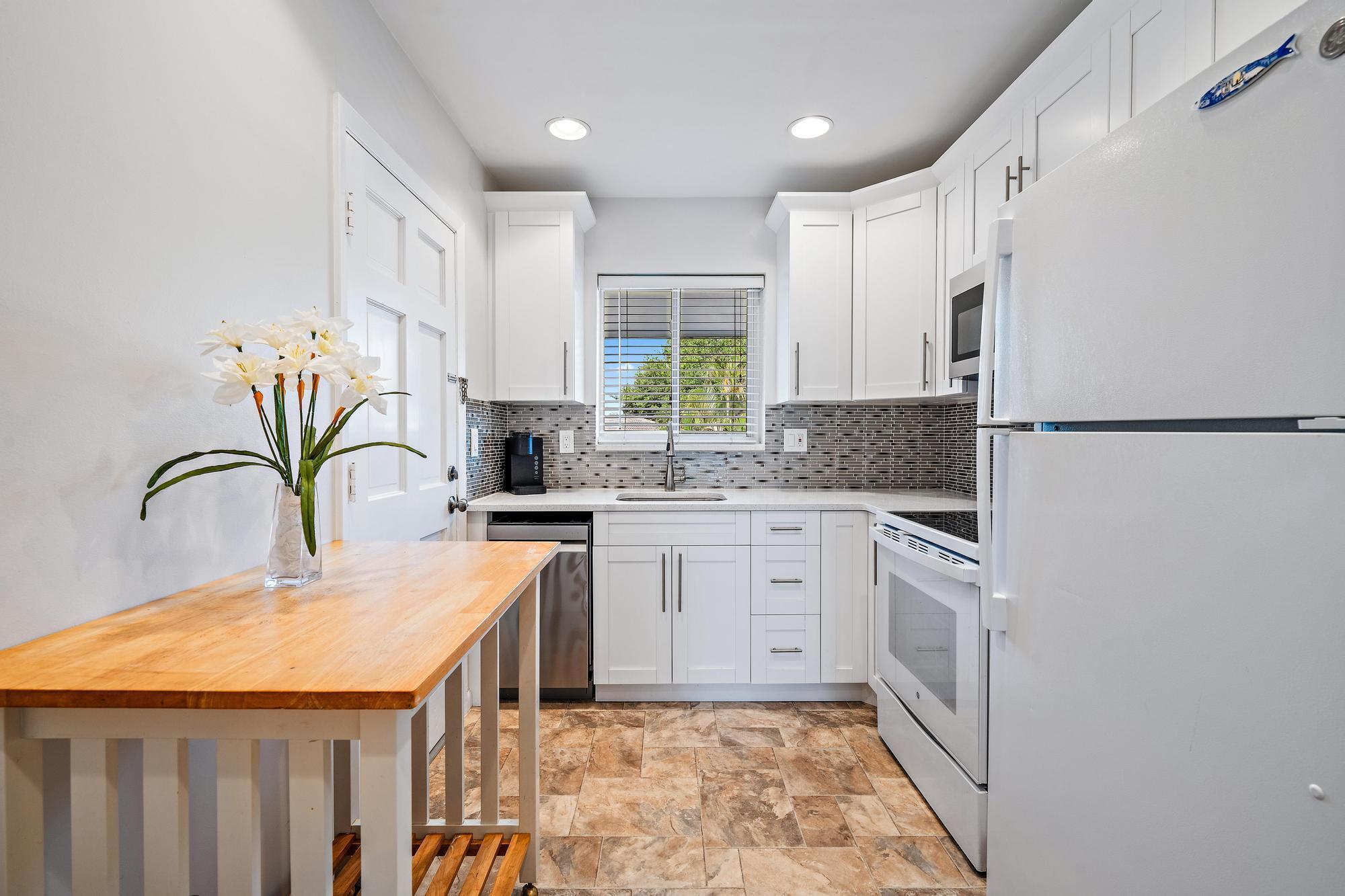 6 Garden St #205p