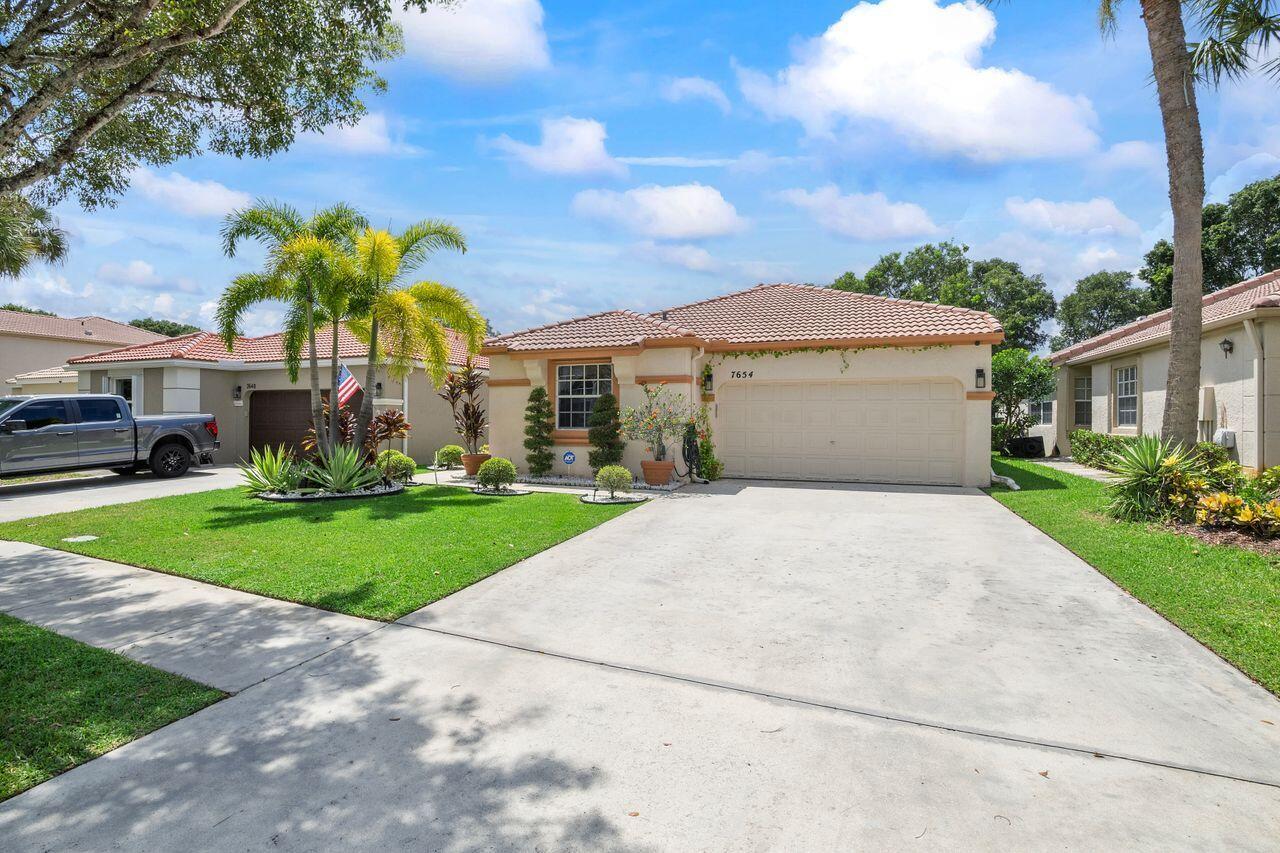 7654 Rockport Cir Cir