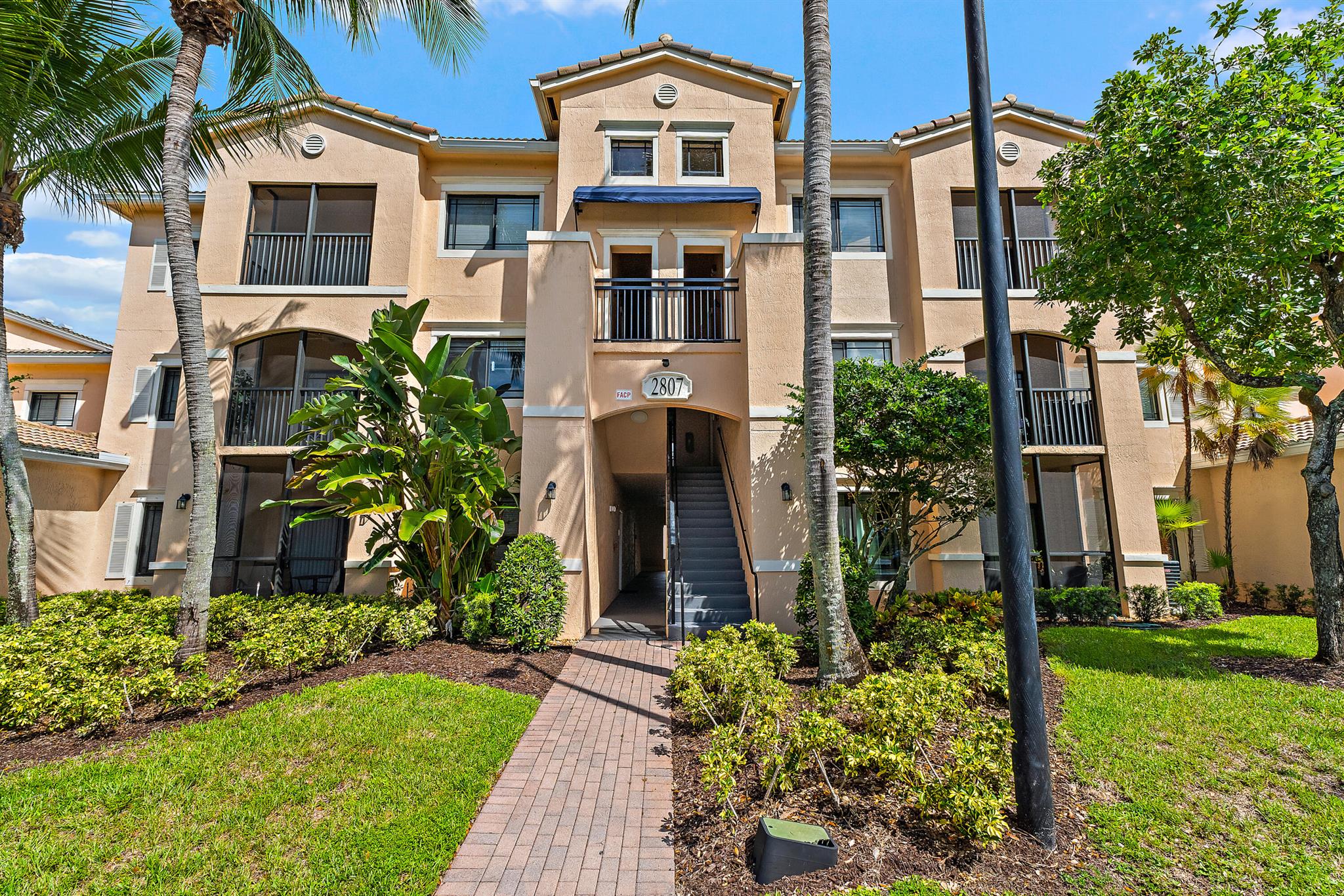 2807 Veronia Dr #107