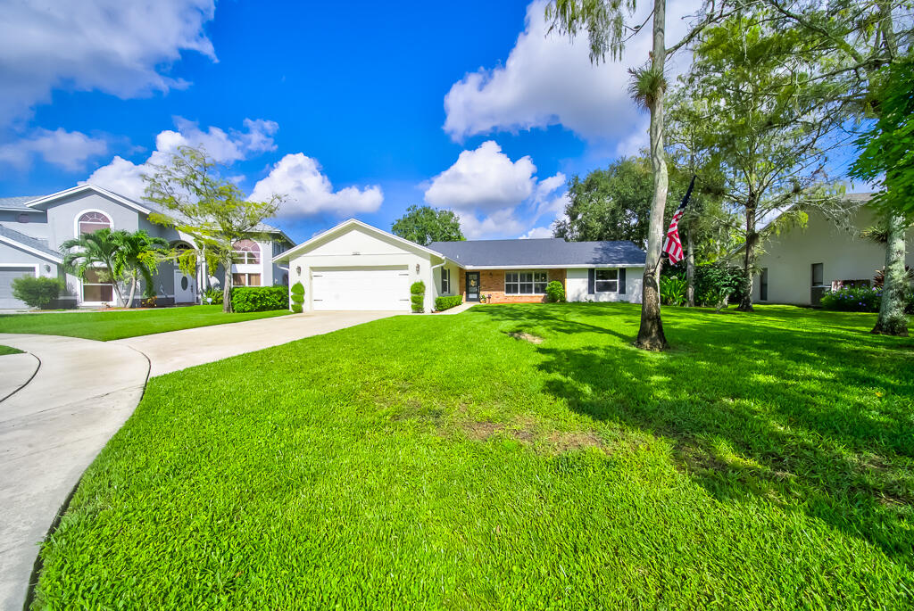 13951 Barberry Ct