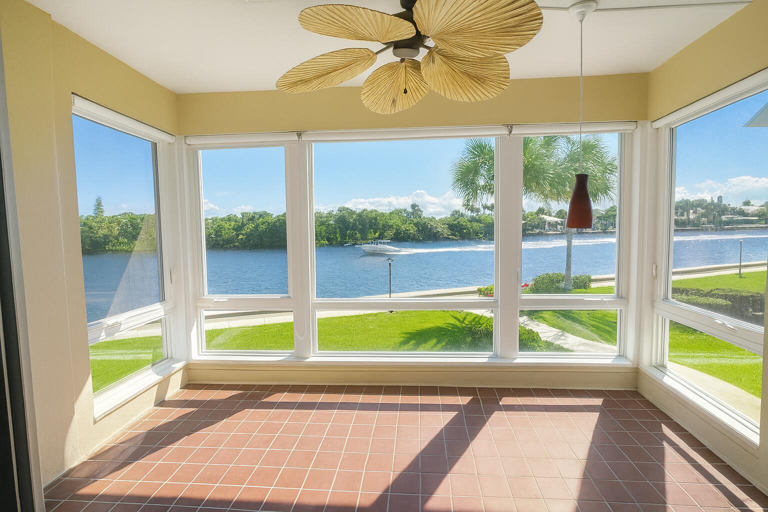 8 Colonial Clb Dr #205