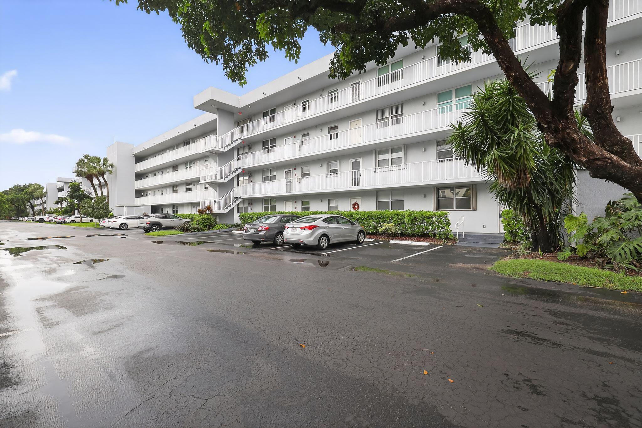 111 Royal Park Dr #4a