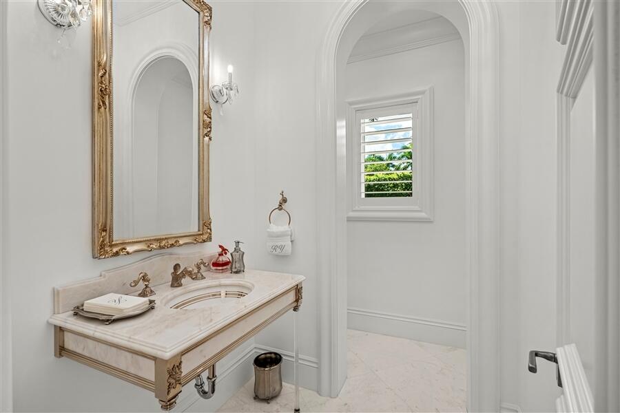 1033 Seasage Delray Beach, FL 33483