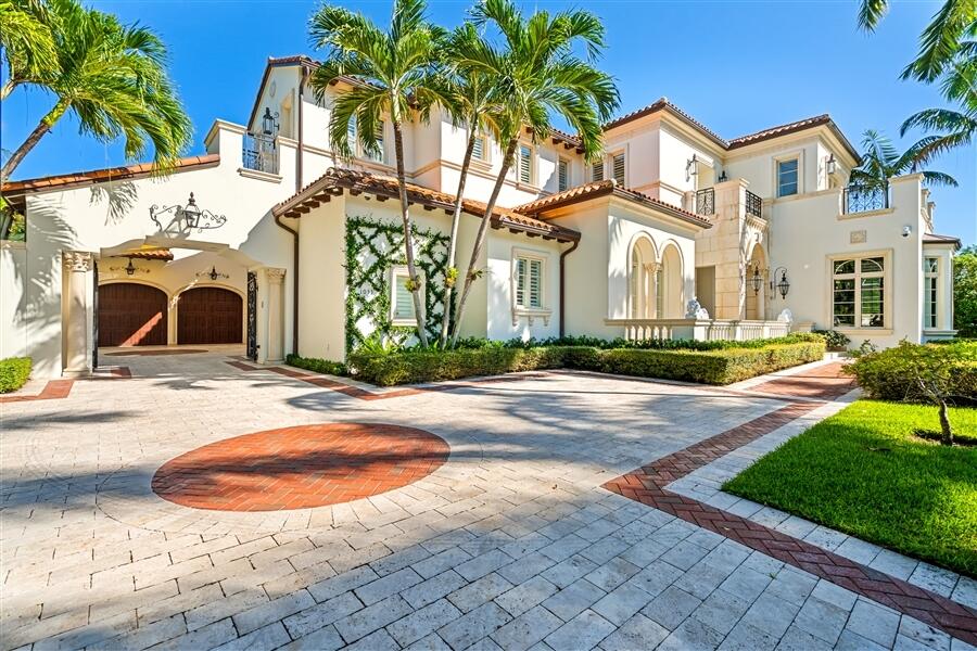 1033 Seasage Delray Beach, FL 33483