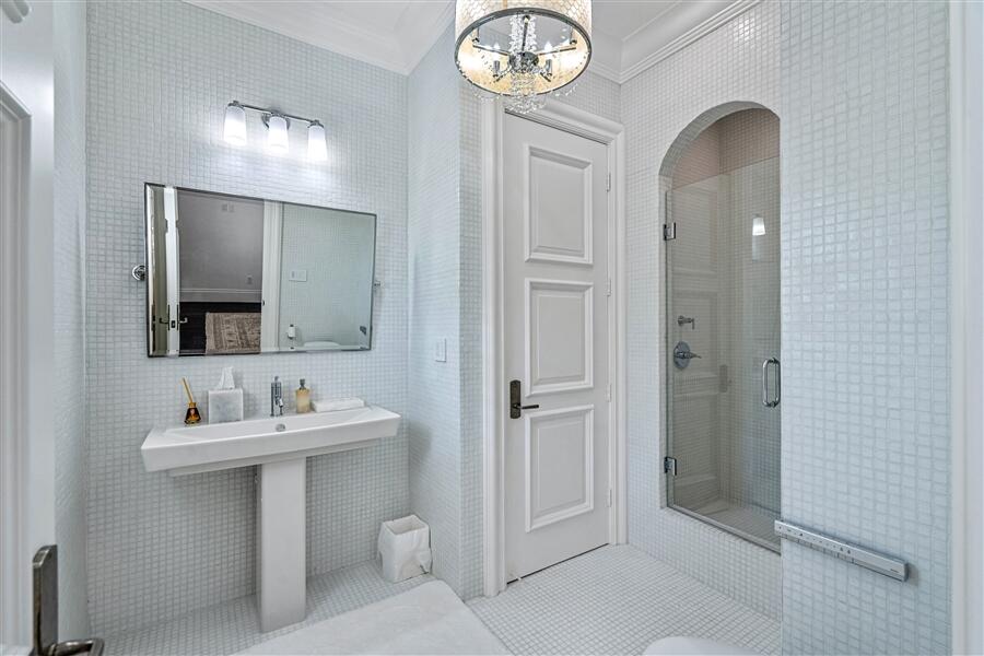 1033 Seasage Delray Beach, FL 33483