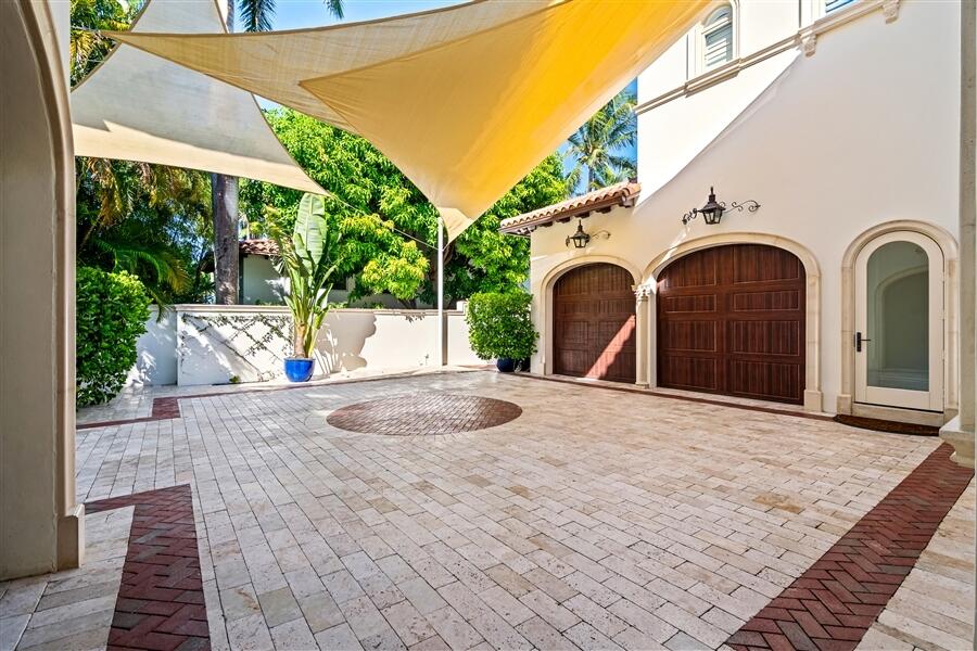 1033 Seasage Delray Beach, FL 33483