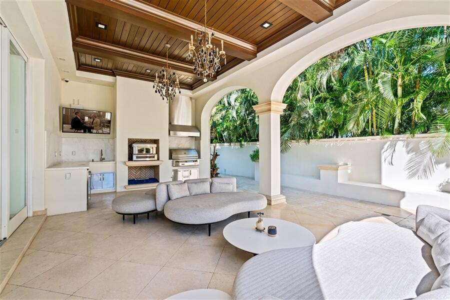 1033 Seasage Delray Beach, FL 33483