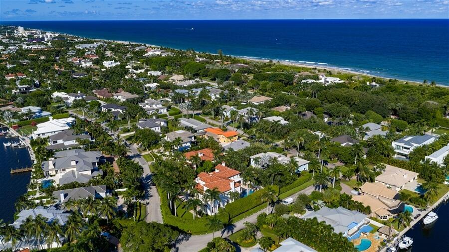 1033 Seasage Delray Beach, FL 33483