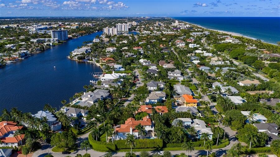 1033 Seasage Delray Beach, FL 33483