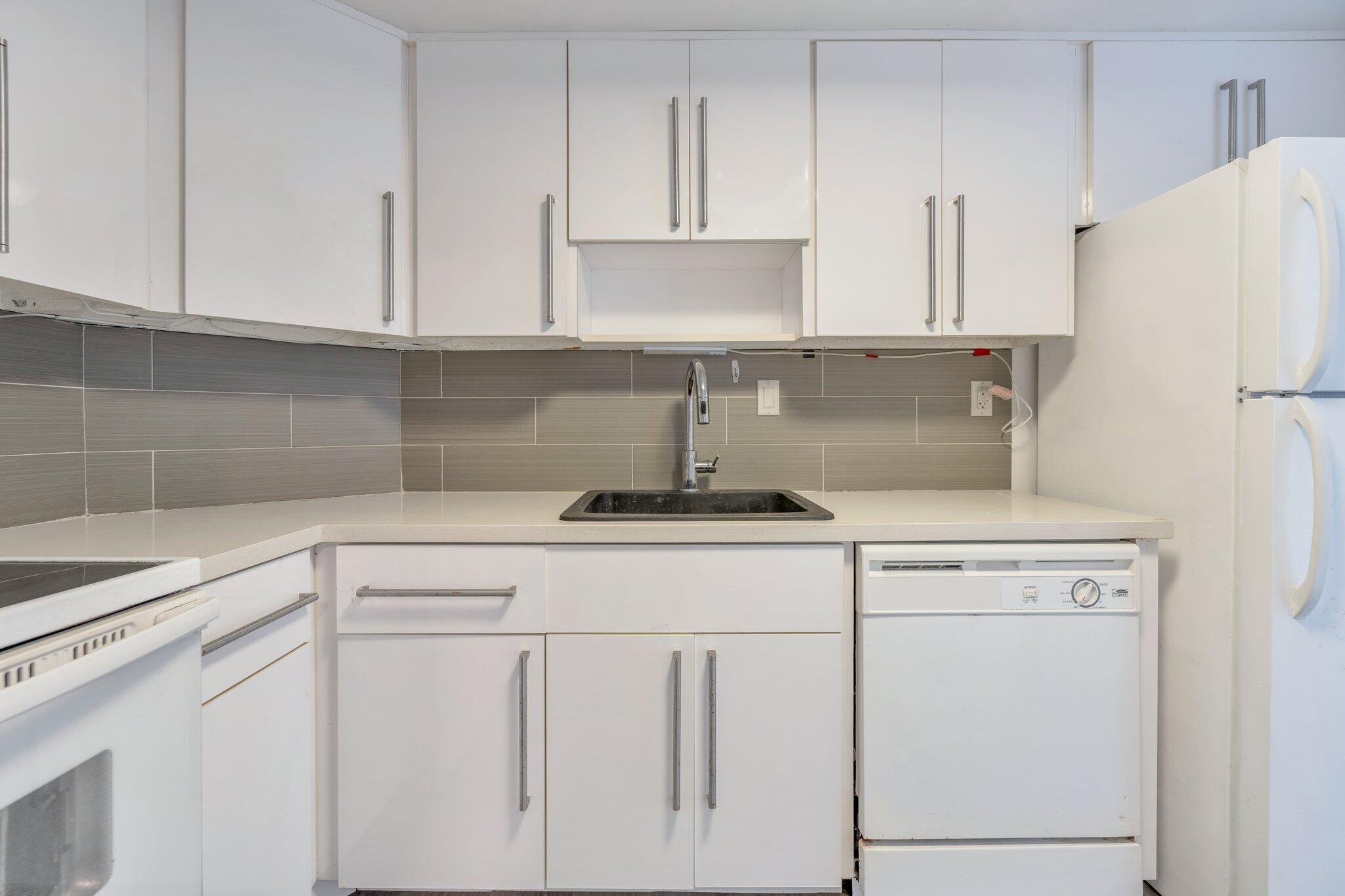 image ARLEN HOUSE CONDO9