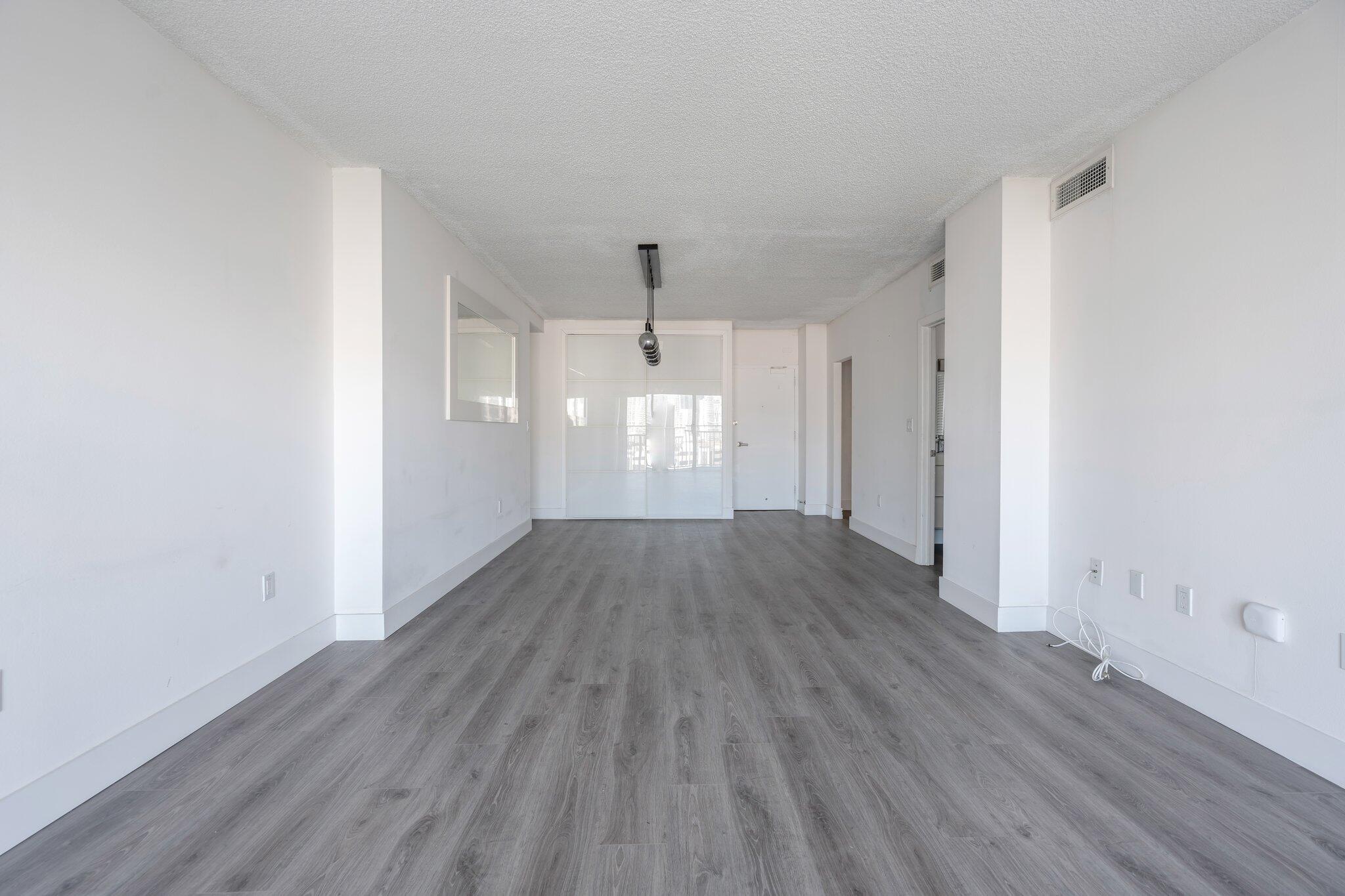 image ARLEN HOUSE CONDO12