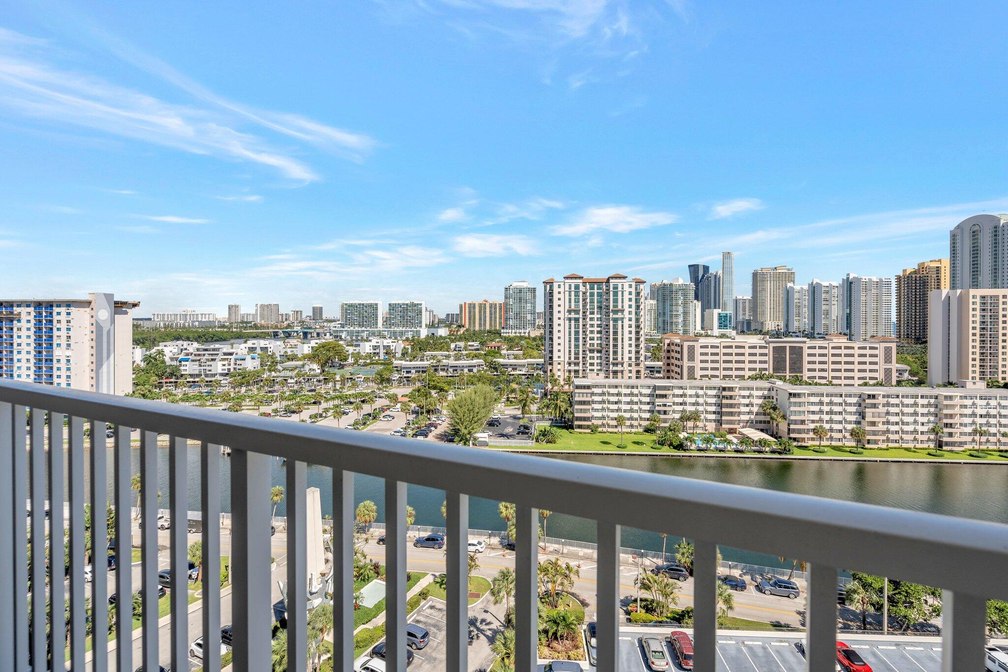 image ARLEN HOUSE CONDO14