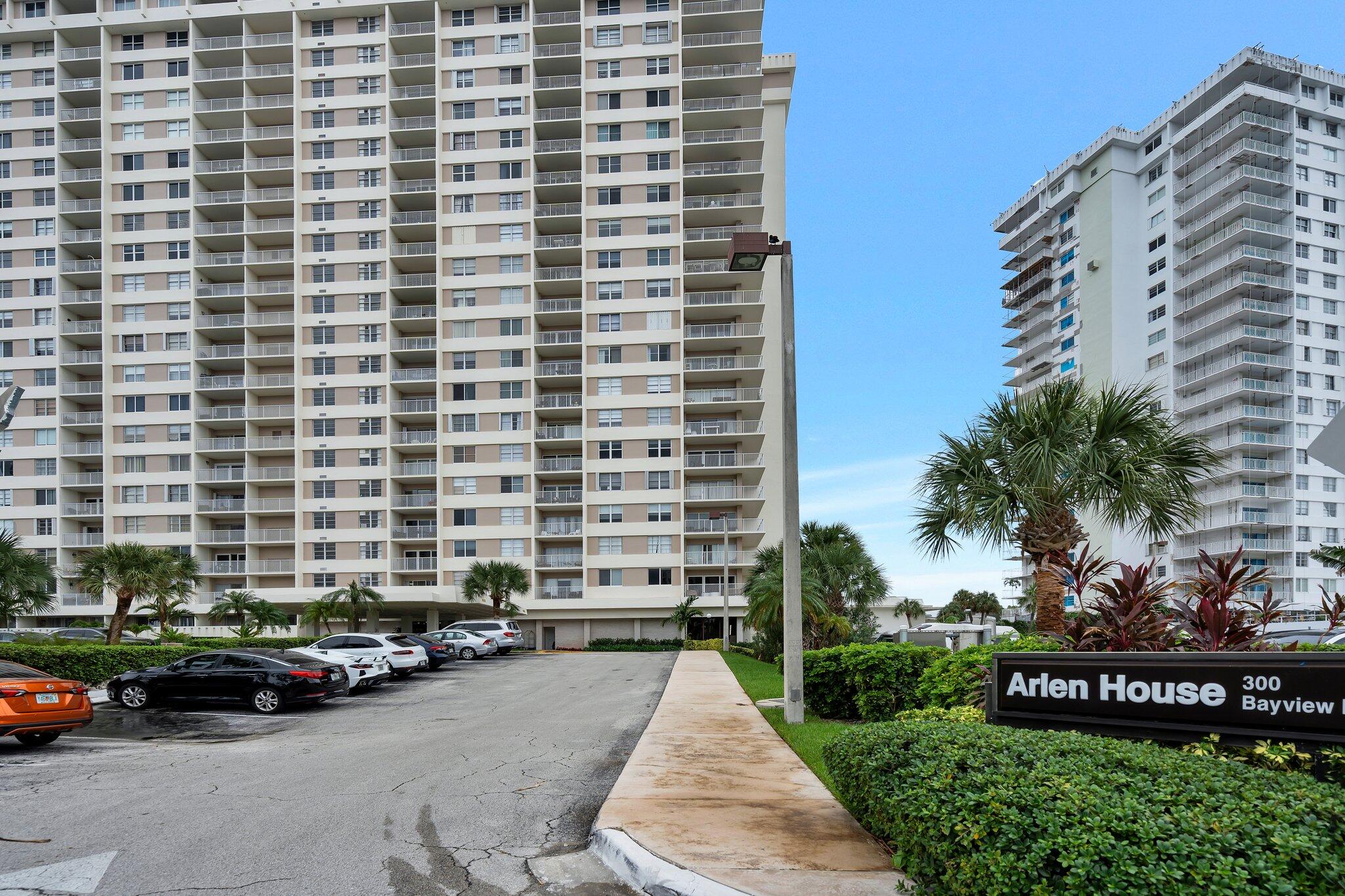 image ARLEN HOUSE CONDO1