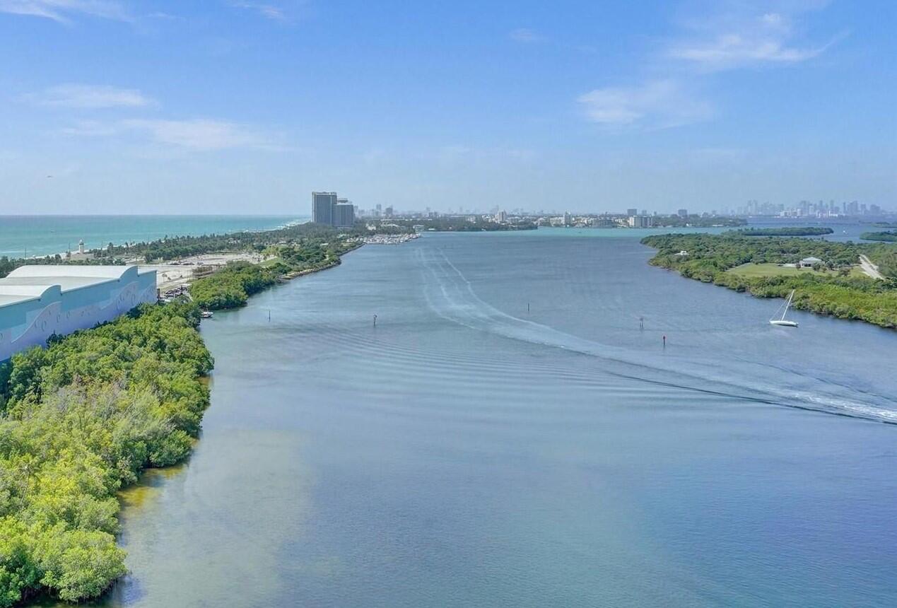 image ARLEN HOUSE CONDO30