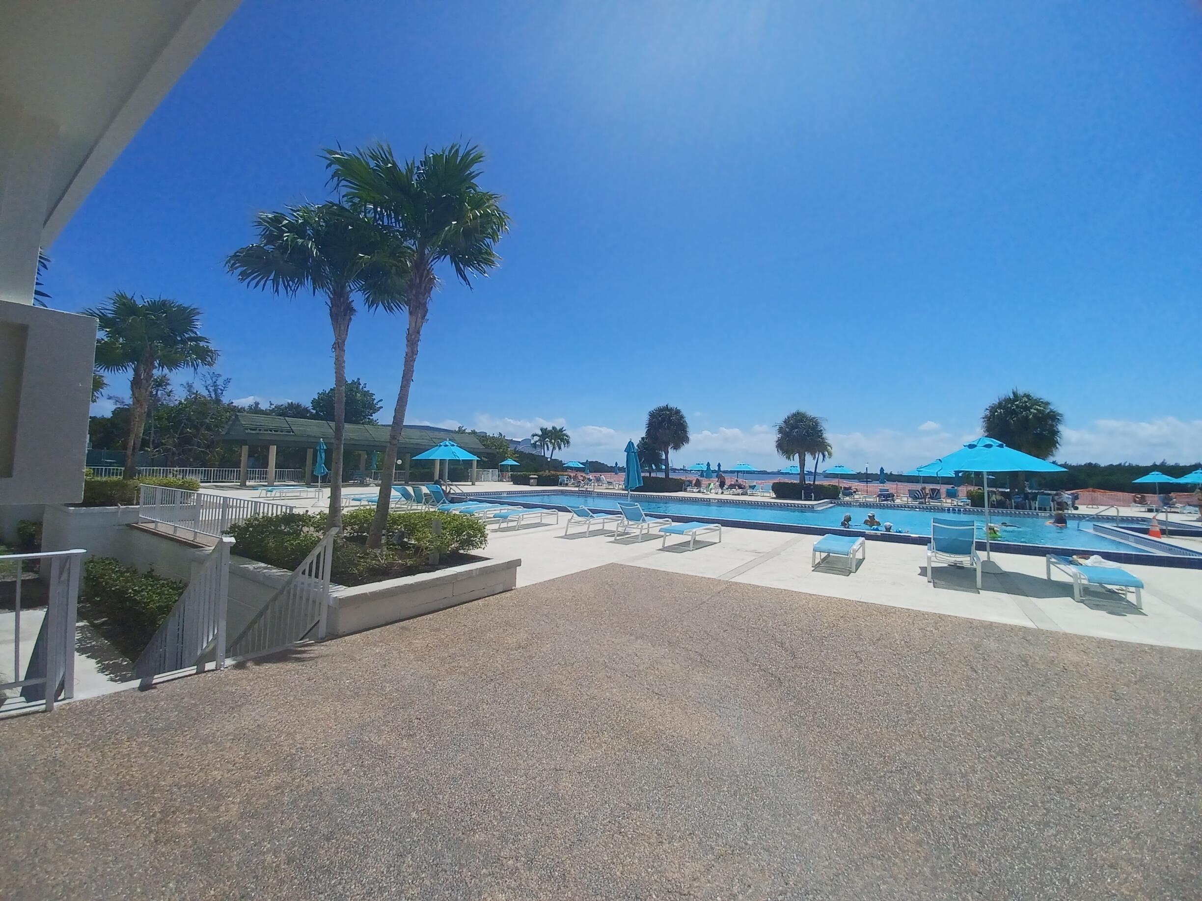 image ARLEN HOUSE CONDO6