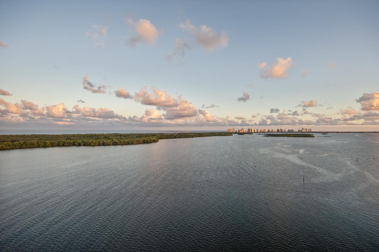 100 Lakeshore Dr #1453 North Palm Beach, FL 33408