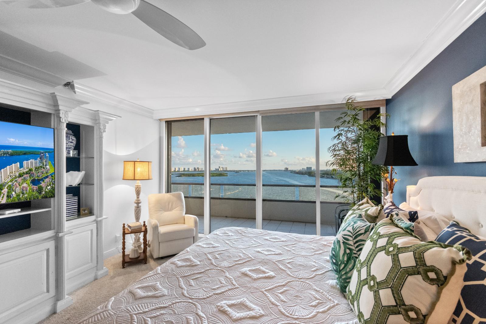 100 Lakeshore Dr #1453 North Palm Beach, FL 33408