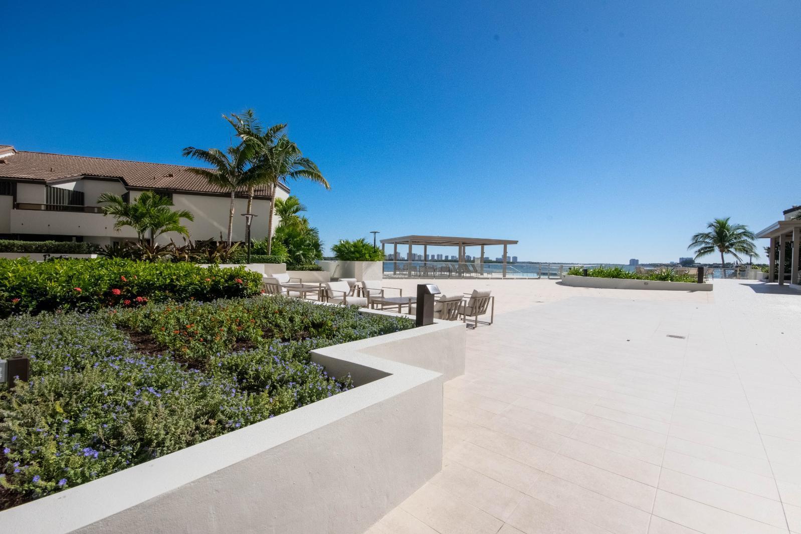 100 Lakeshore Dr #1453 North Palm Beach, FL 33408