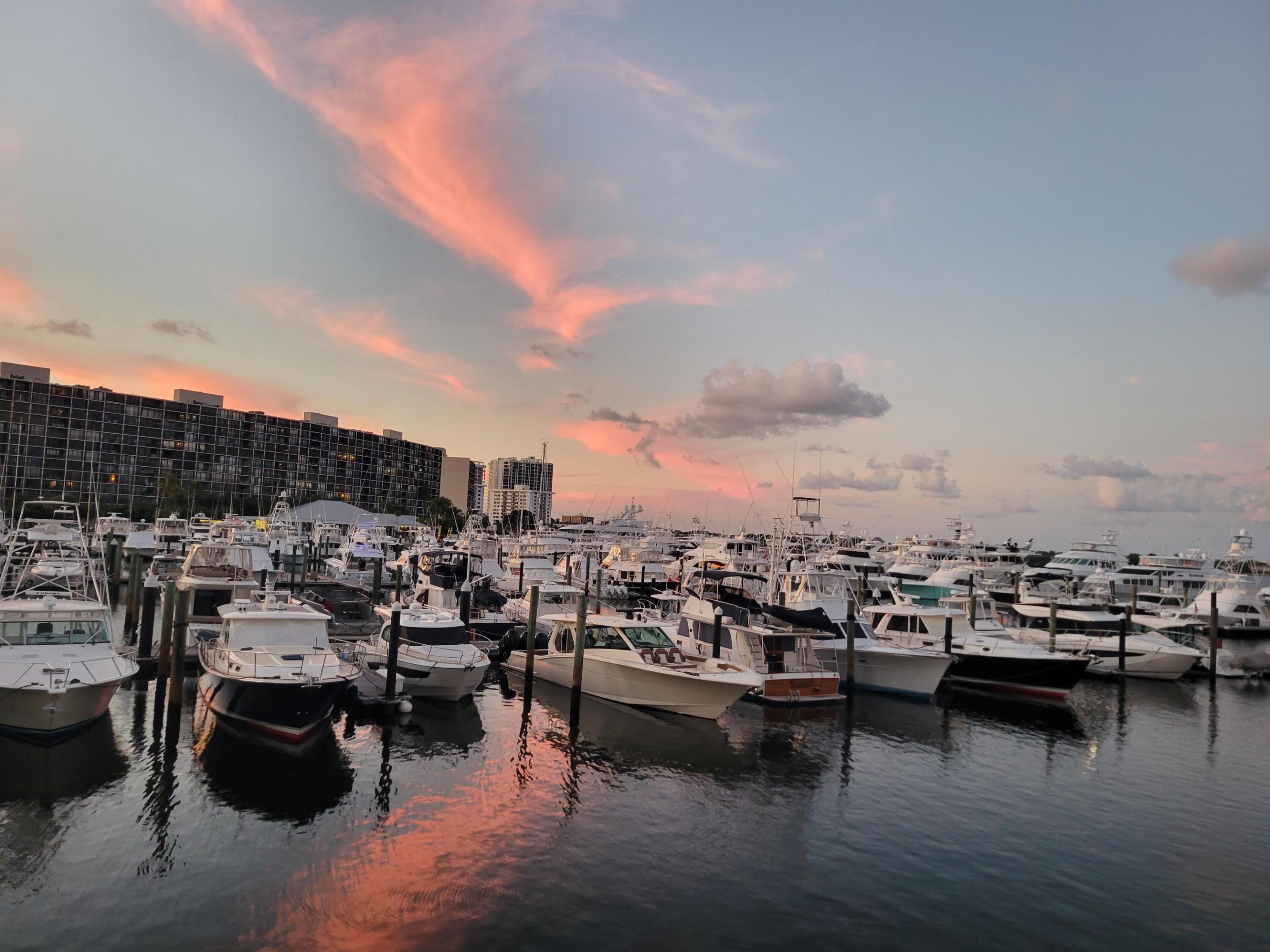 100 Lakeshore Dr #1453 North Palm Beach, FL 33408