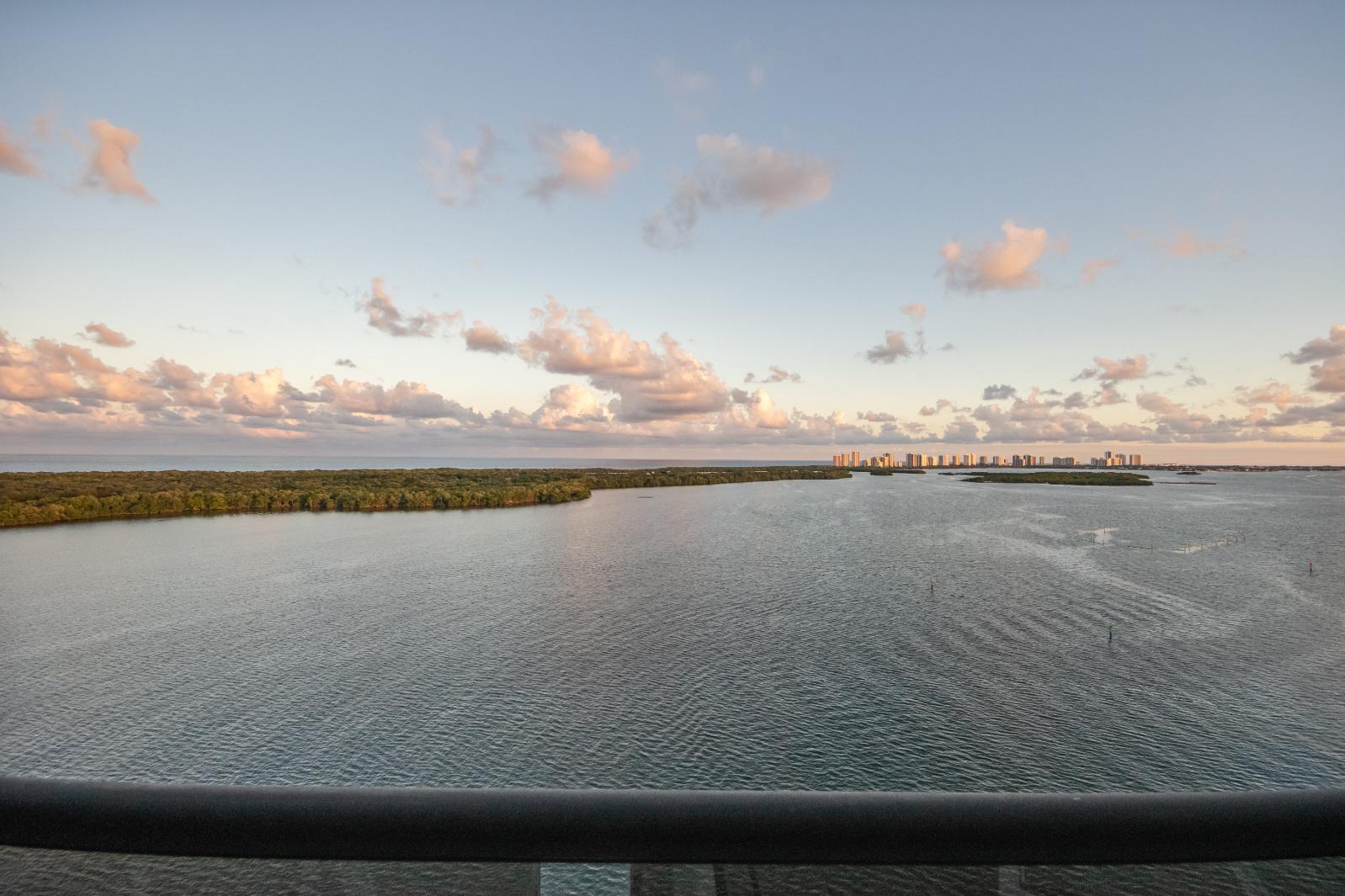 100 Lakeshore Dr #1453 North Palm Beach, FL 33408