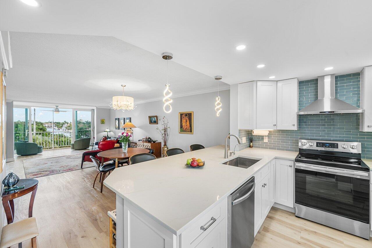 2809 Florida Blvd #408